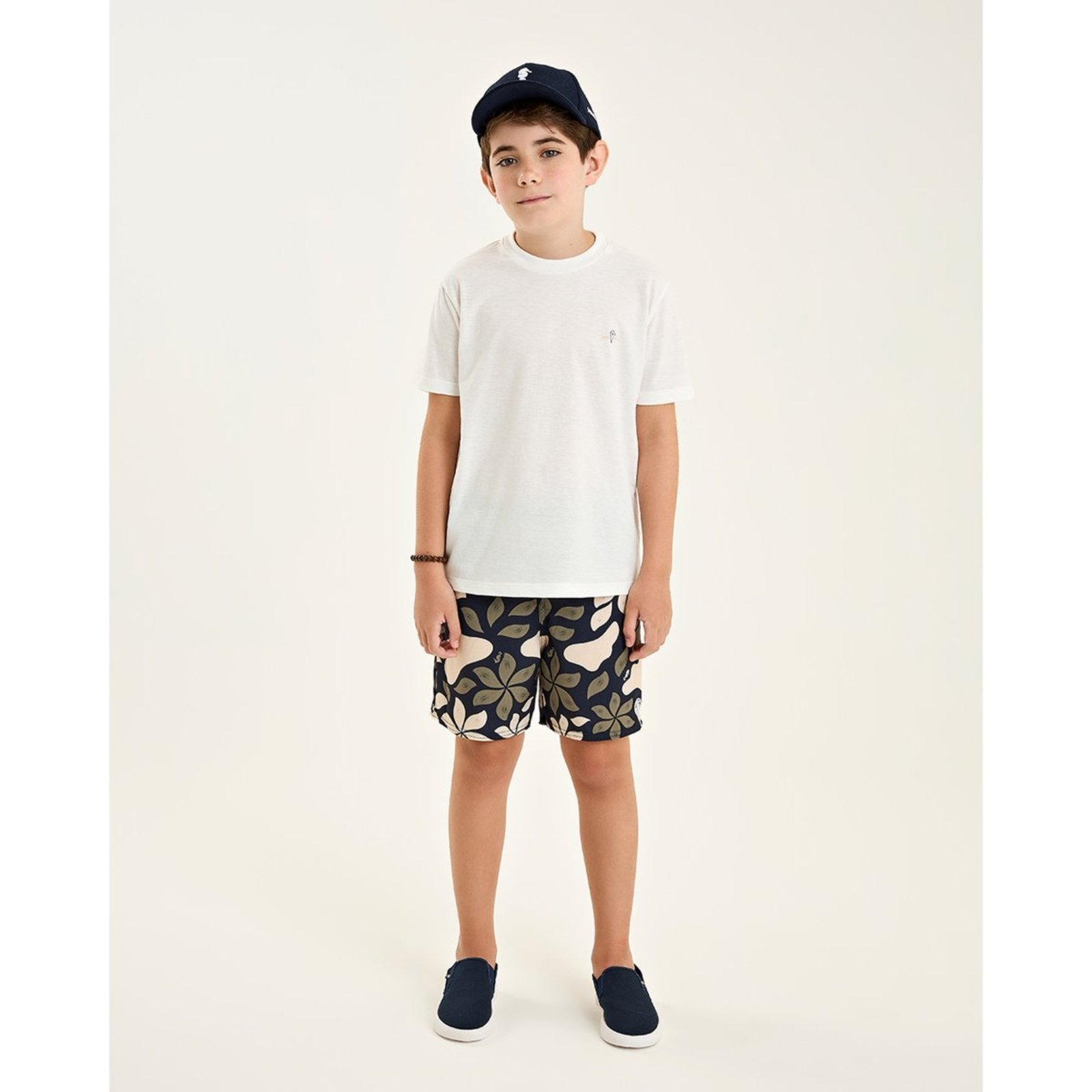 Infantil - Conjunto Menino com Camiseta Vintage e Short em Nylon