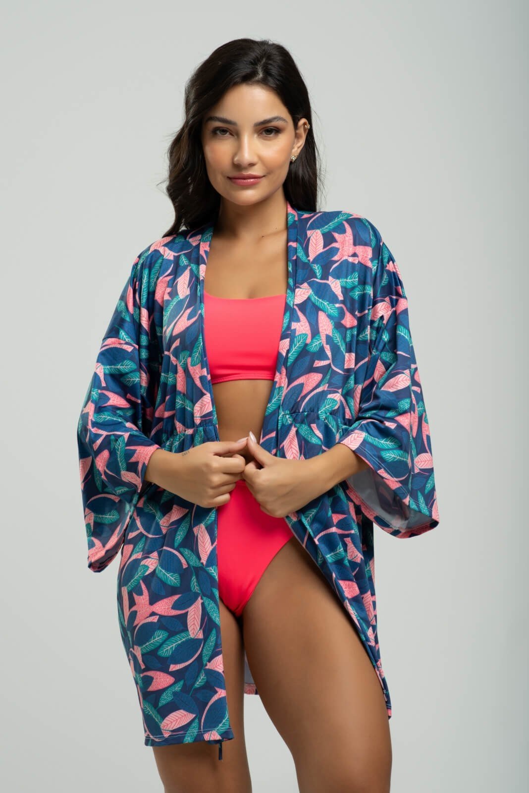 Saida de Praia Kimono Vicbela Curto Estampado Manga Longa Camisão De Amarrar Proteção UV Folha