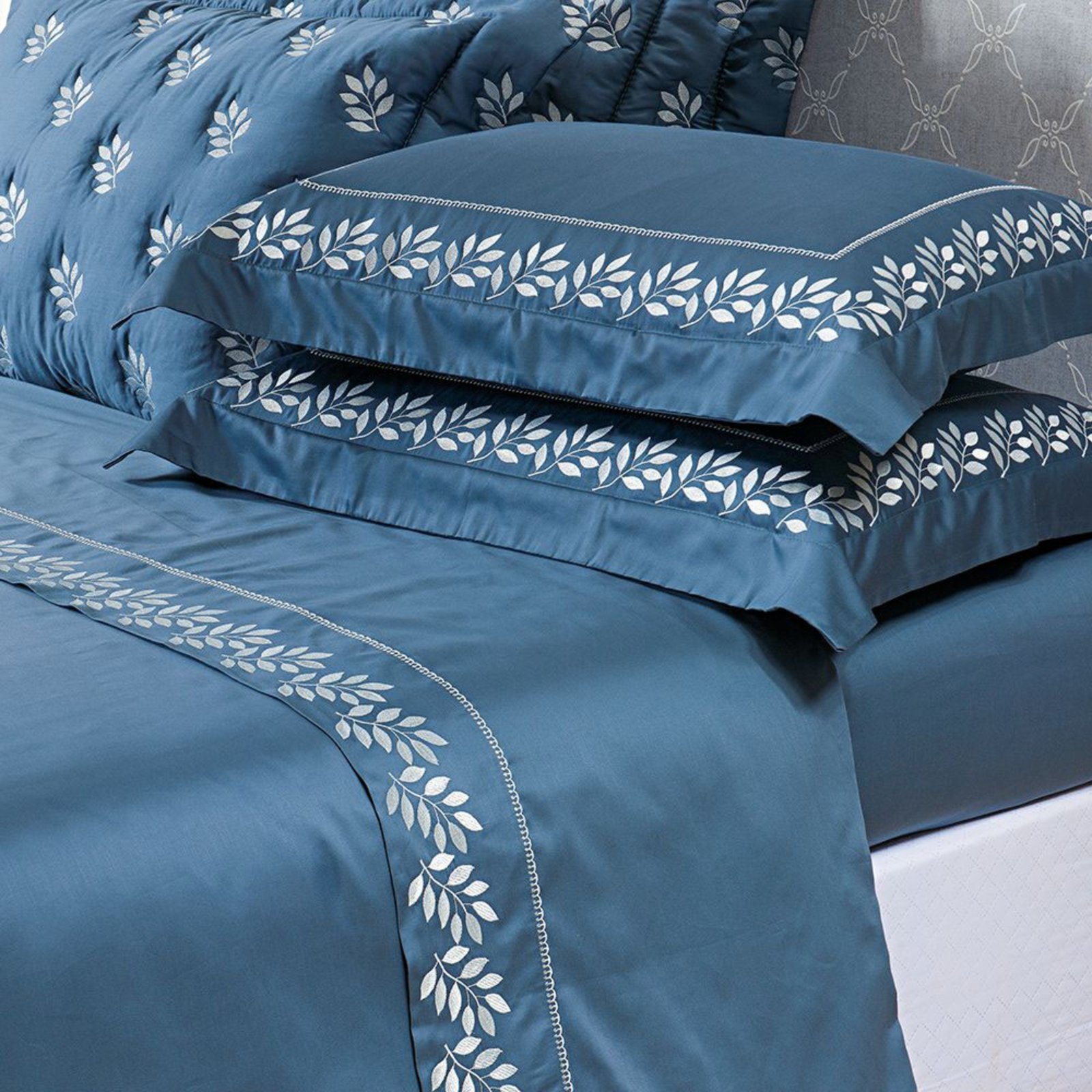 Jogo Cama Lençol Casa Scarpa Garland Casal Bordado Algodão Acetinado 400 Fios 4 Peças - Azul Marinho