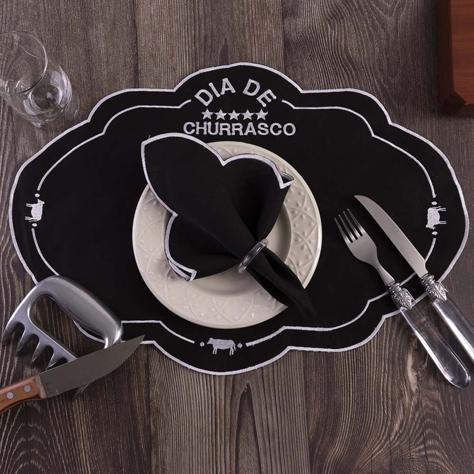 Kit 6 Jogos Americanos Retangular com Guardanapos Bordado Preto - Dia De Churrasco