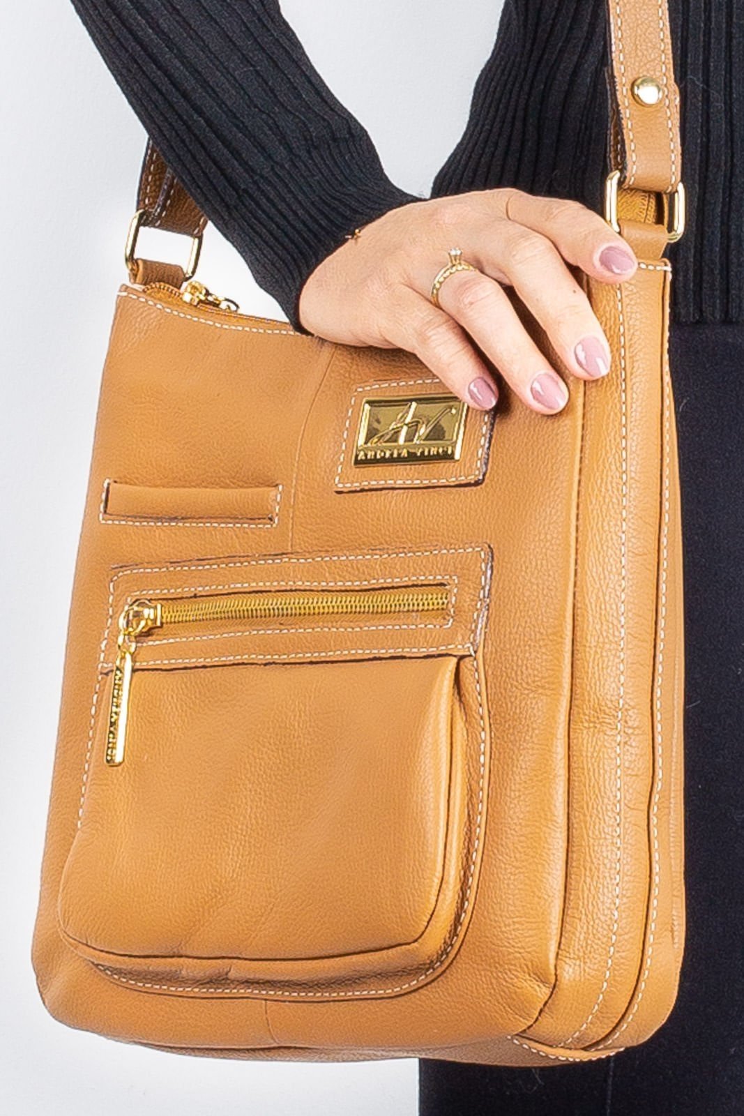 Bolsa tiracolo em couro liso Denise - Caramelo