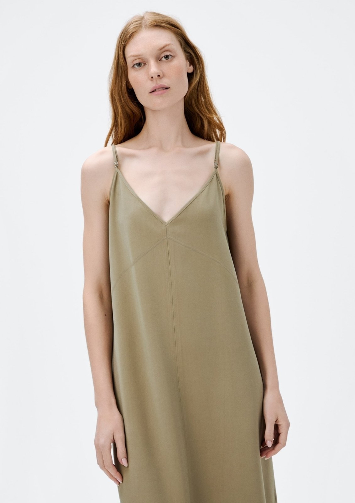 Vista 3 Vestido Midi Em Peach Touch Com Fenda Hering vermelho Hering vermelho