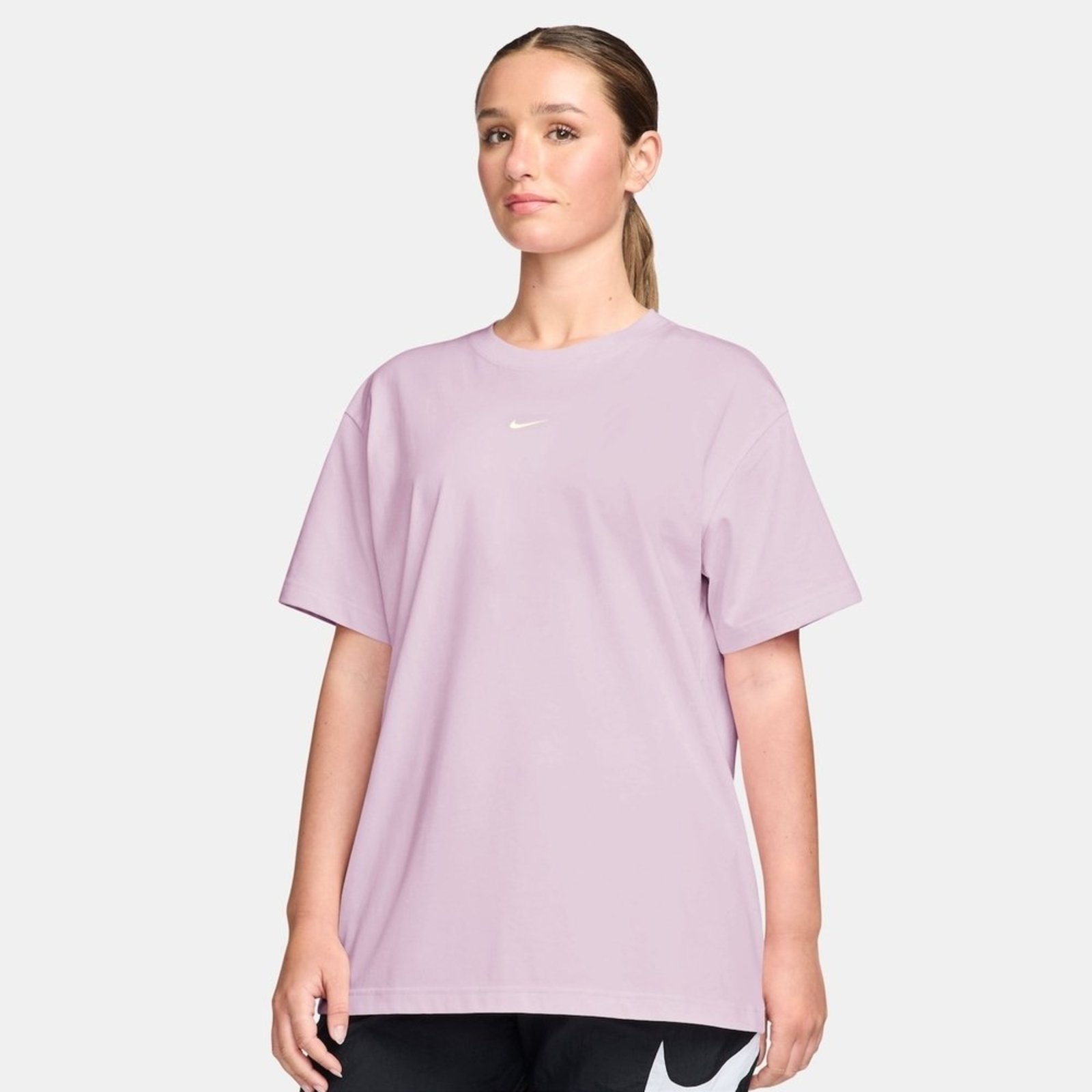 Camiseta Nike Sportswear Classic Feminina