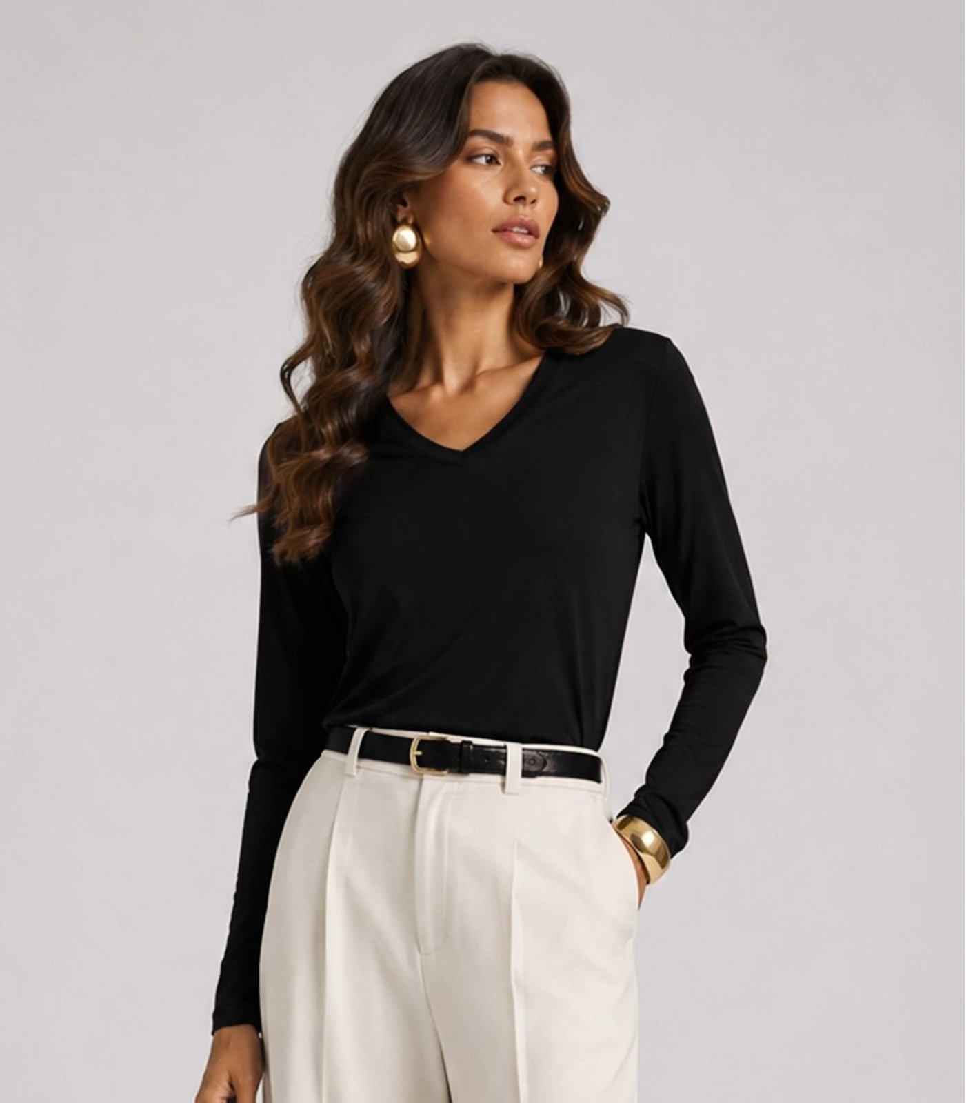 Blusa Feminina Manga Longa Decote V Infinita Cor Preto