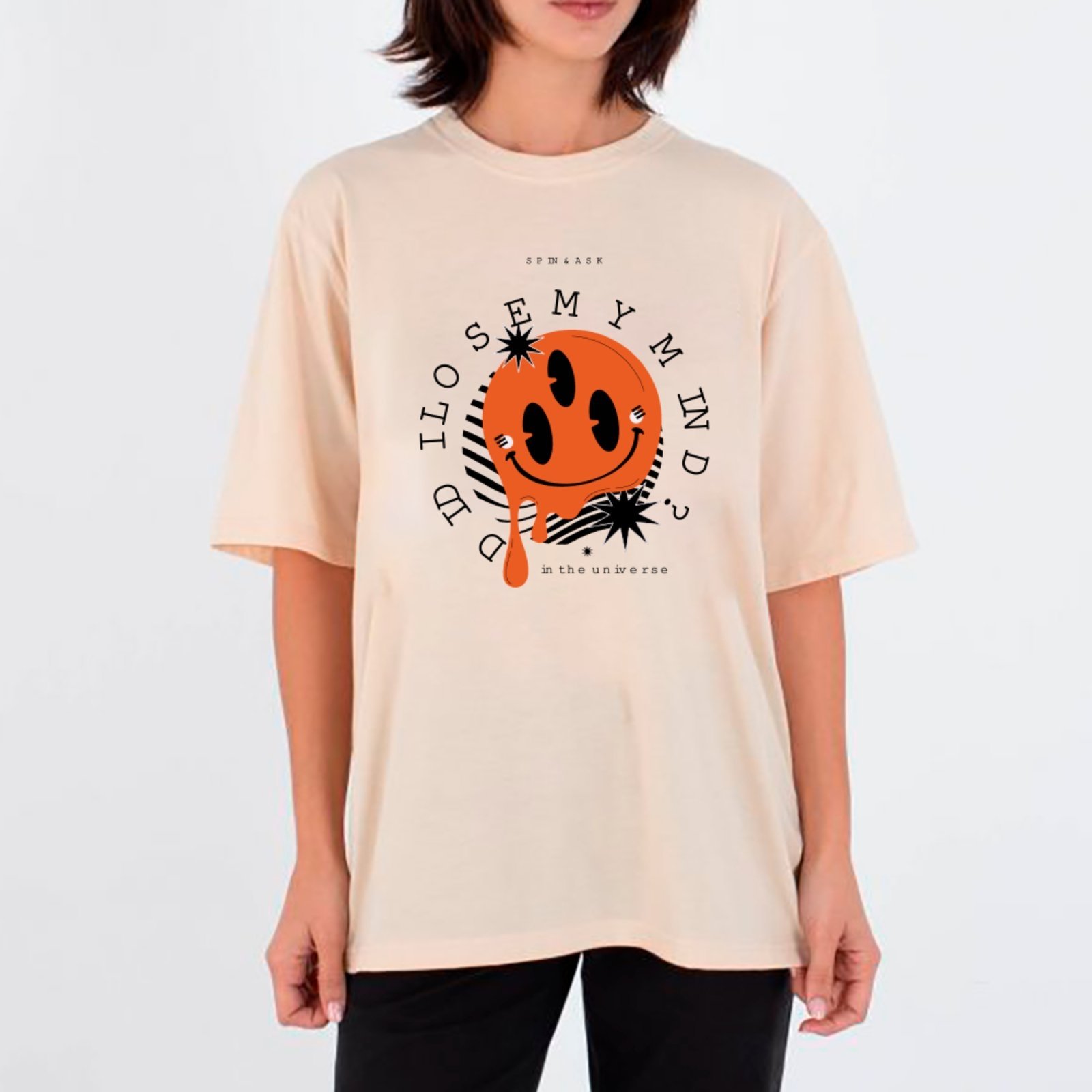 Camiseta Ousy Smile Trippy Oversized Unissex Off White