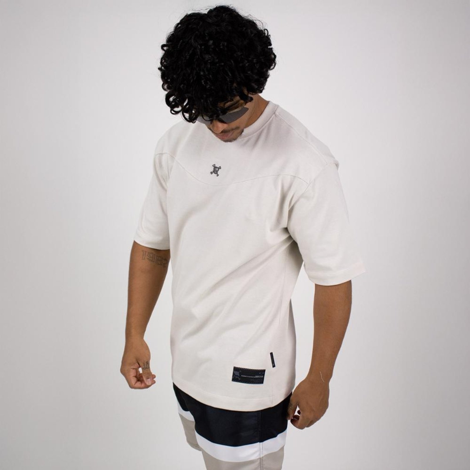 Camiseta Oakley Skull Metal Pin Tee Off