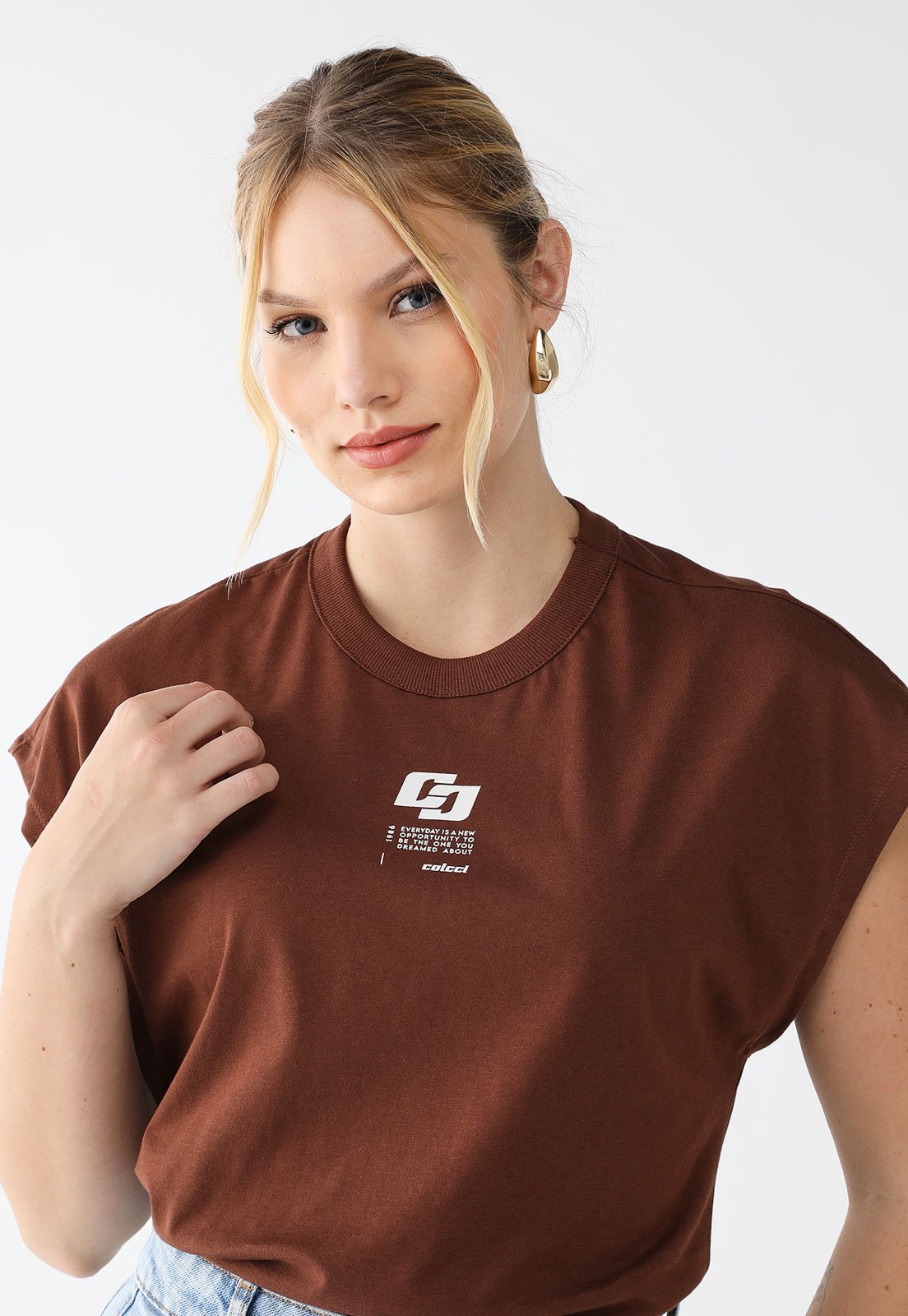 Vista 2 Camiseta Colcci Reta Logo marrom Colcci marrom