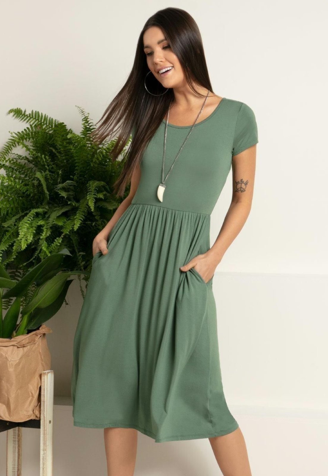 Vestido Midi Acinturado Com Bolsos Verde Quintess