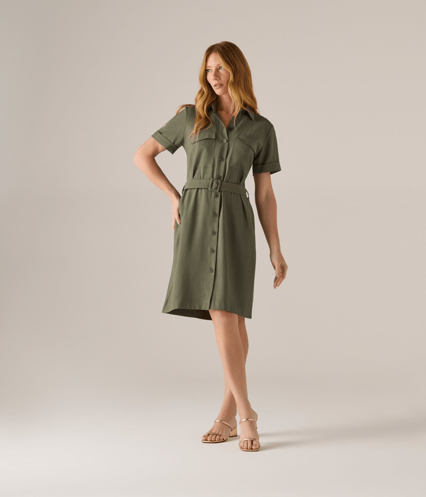 Vestido Majenji Bolso Frente Com Lapela E Cinto Feminino Verde Oliva