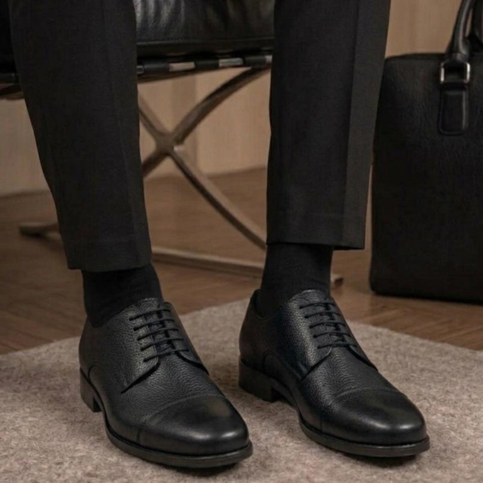 Sapato Masculino Social de Couro Preto Amarração Bico Quadrado