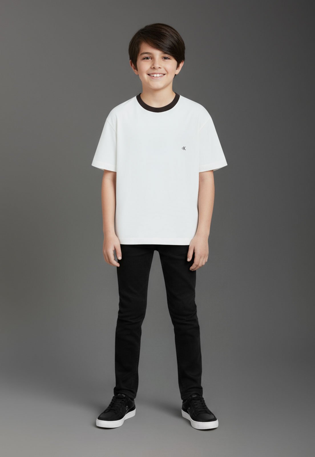 Infantil - Camiseta Calvin Klein Gola Contrastante Branca