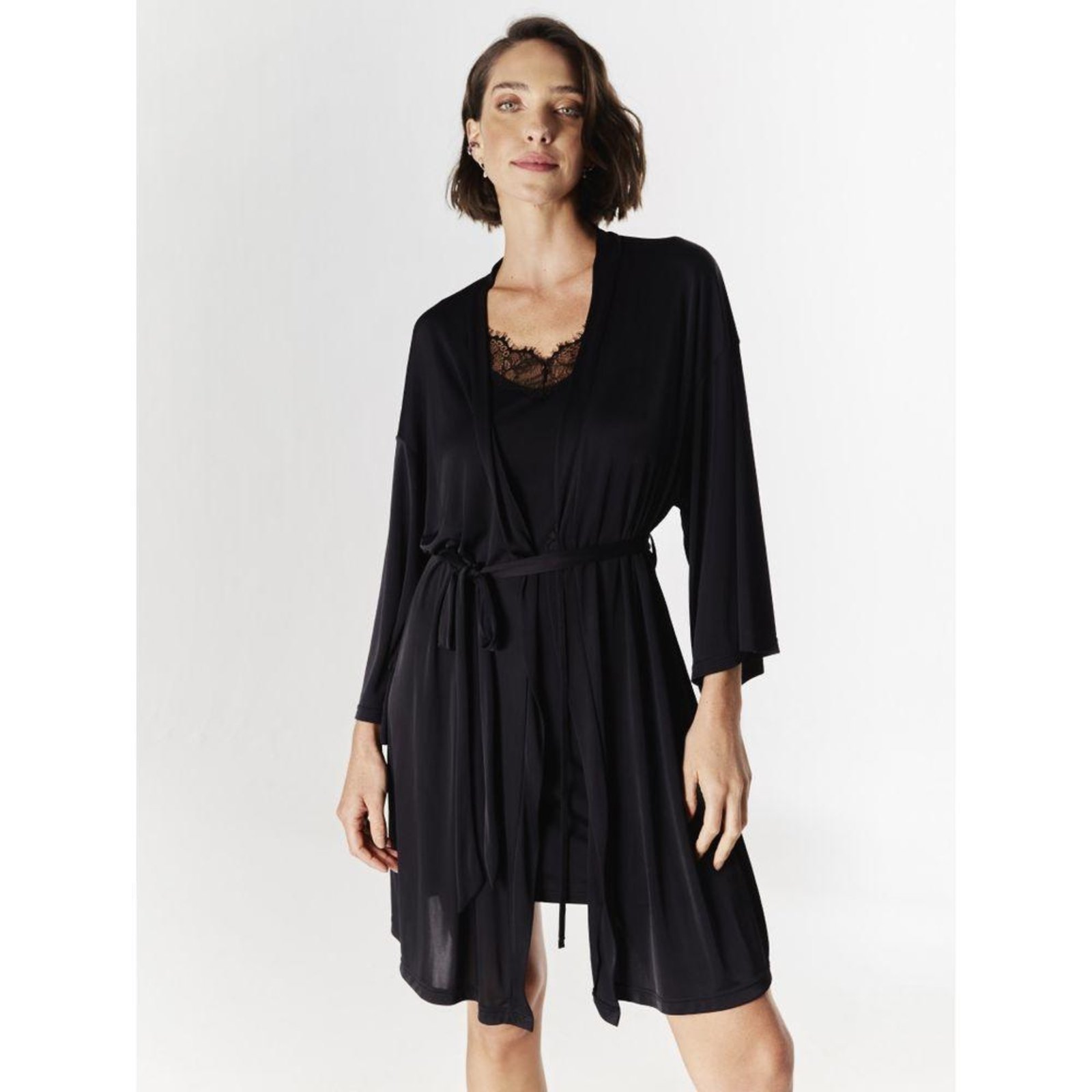 Robe Curto Manga Curta Liganate Alala Preto Preto