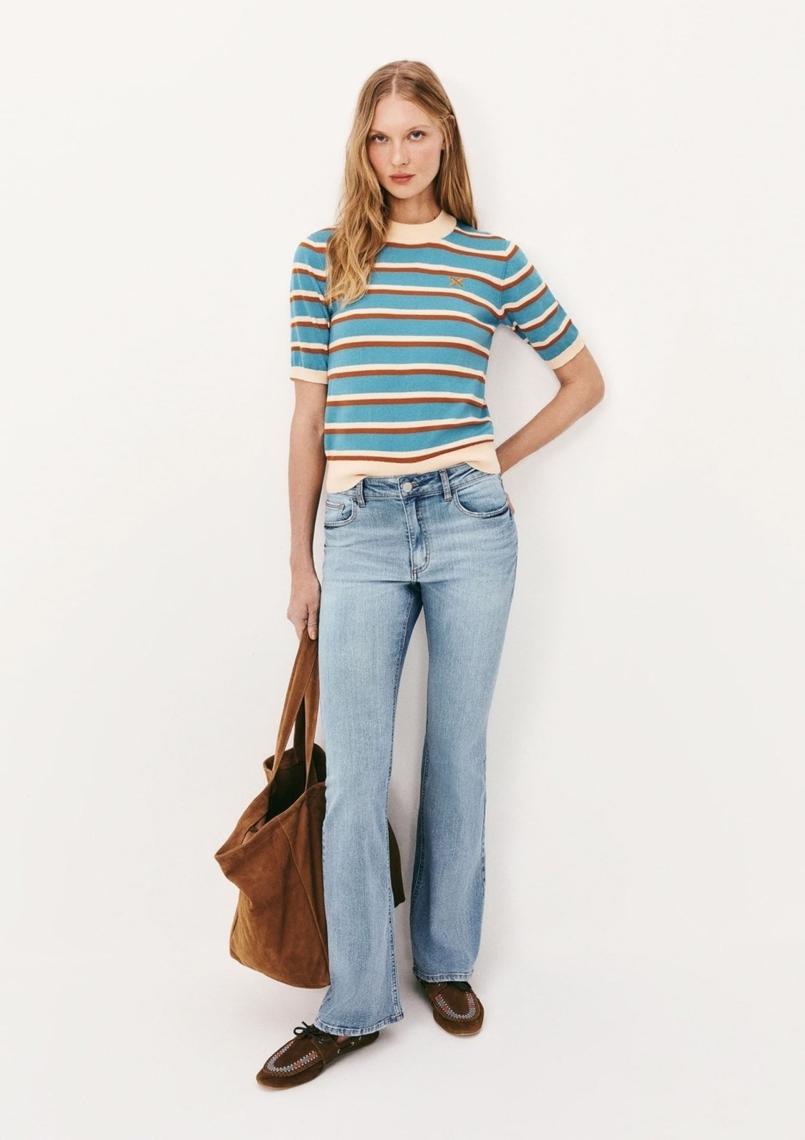 Calça Jeans Básica Feminina Flare Cintura Média Com Elastano Hering