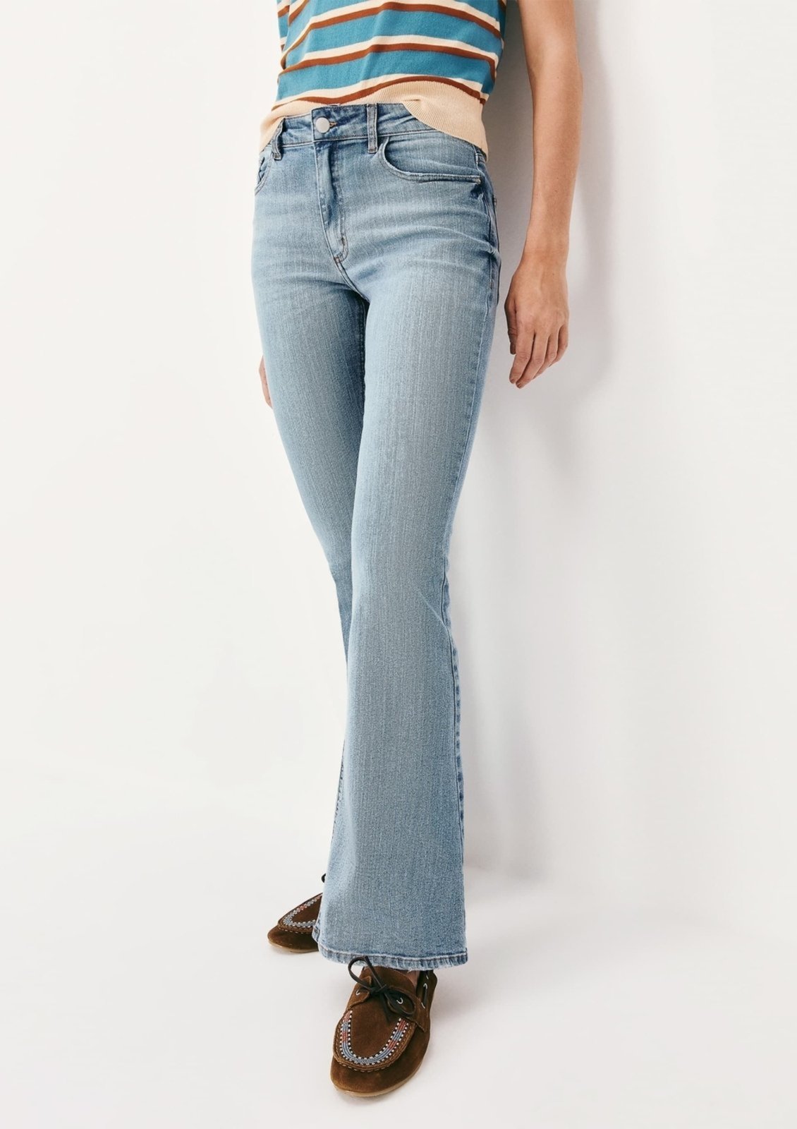 Vista 3 Calça Jeans Básica Feminina Flare Cintura Média Com Elastano Hering azul Hering azul
