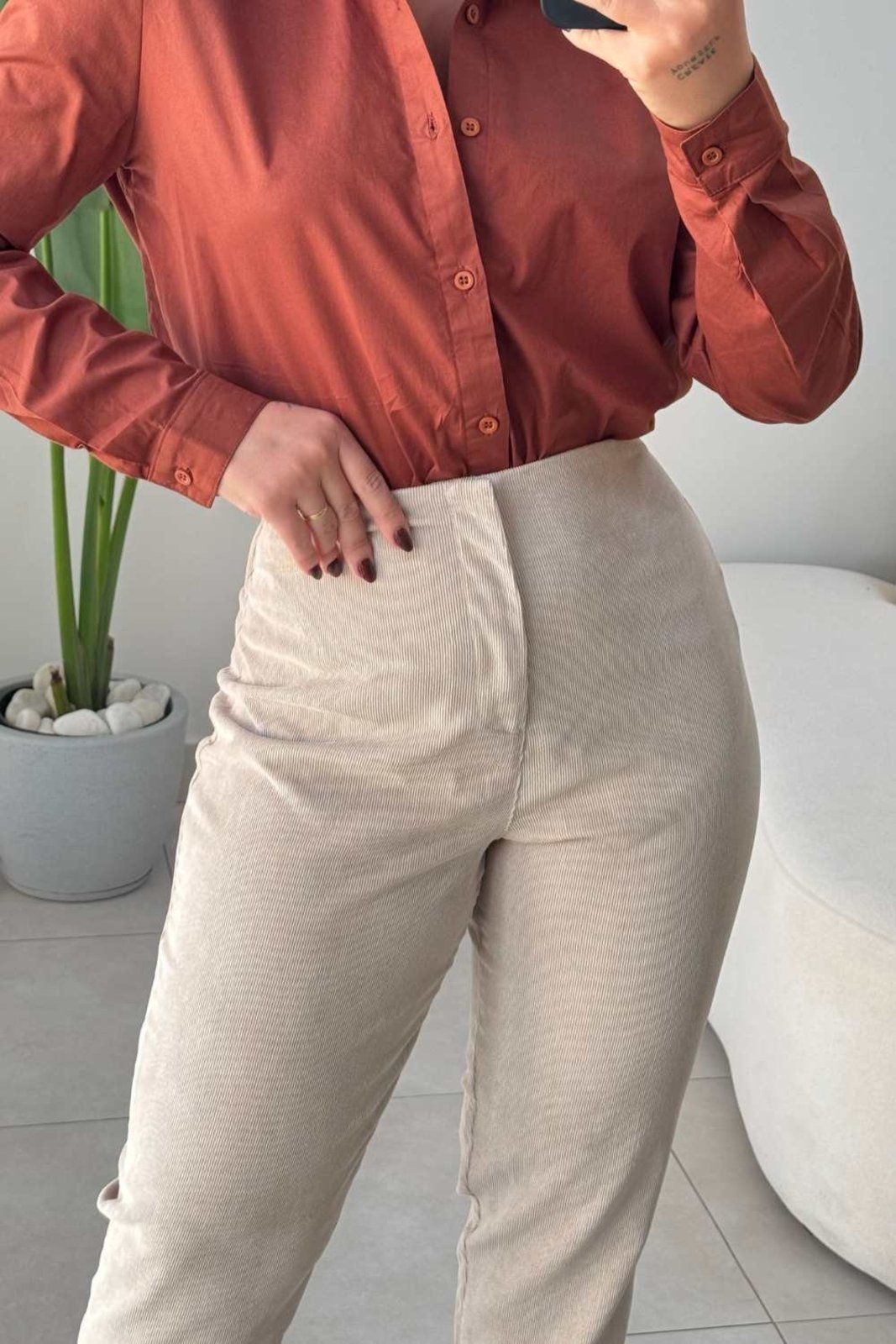 Calça Vanibele Veludo Nude