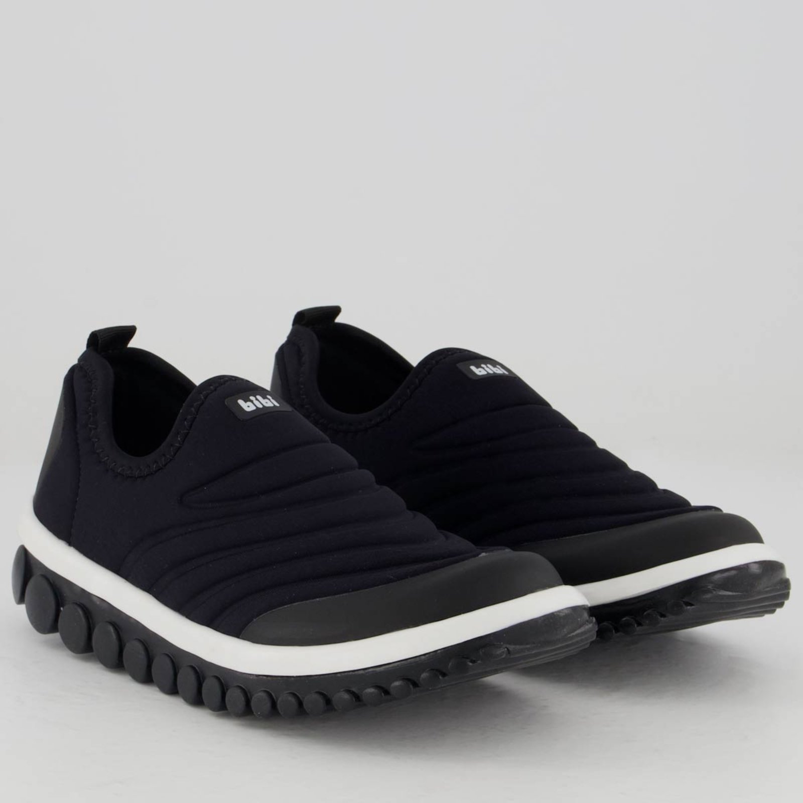 Vista 3 Tênis Bibi Roller 2.0 e Branco preto Bibi preto