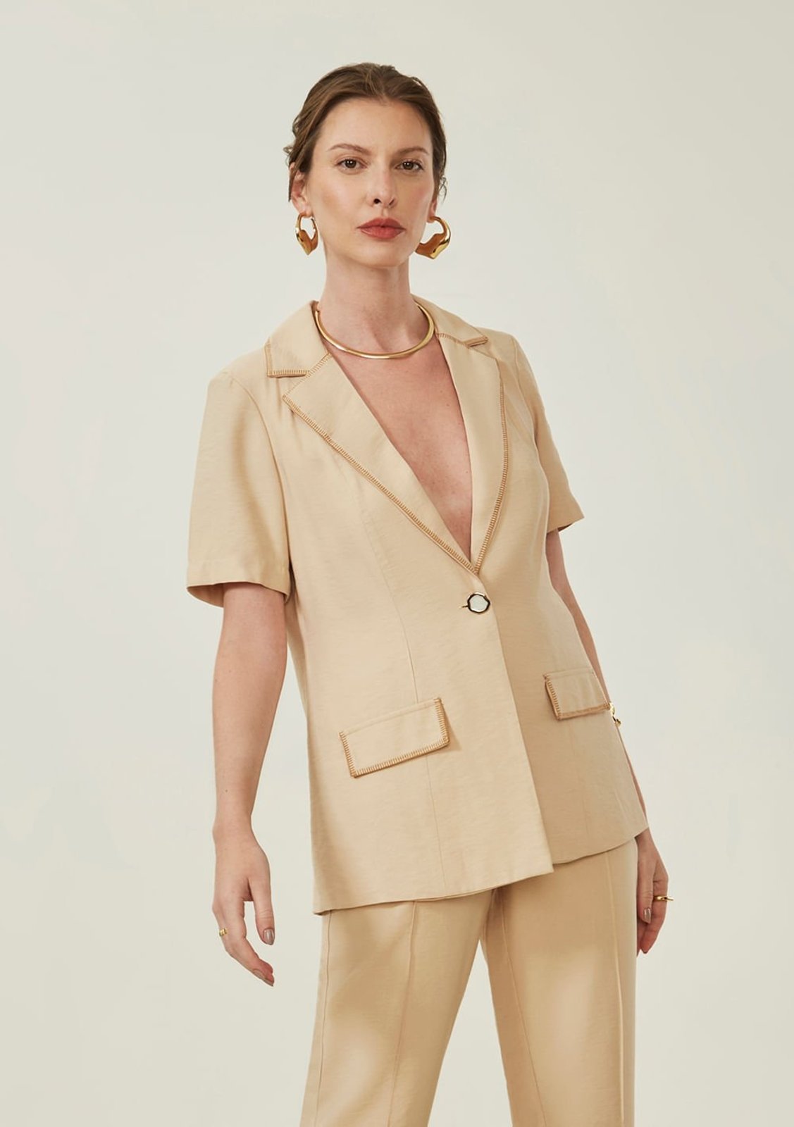Blazer Maria Valentina Solto Manga Curta Alongado Bege