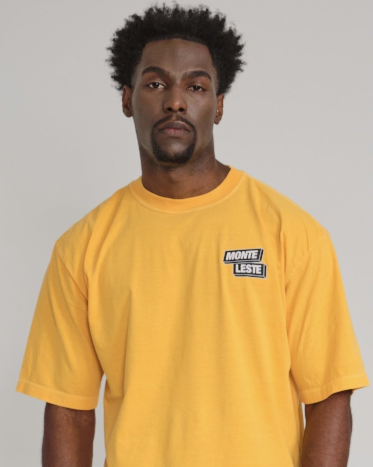 Camiseta Oversized Estampada Block - Amarelo Estonado