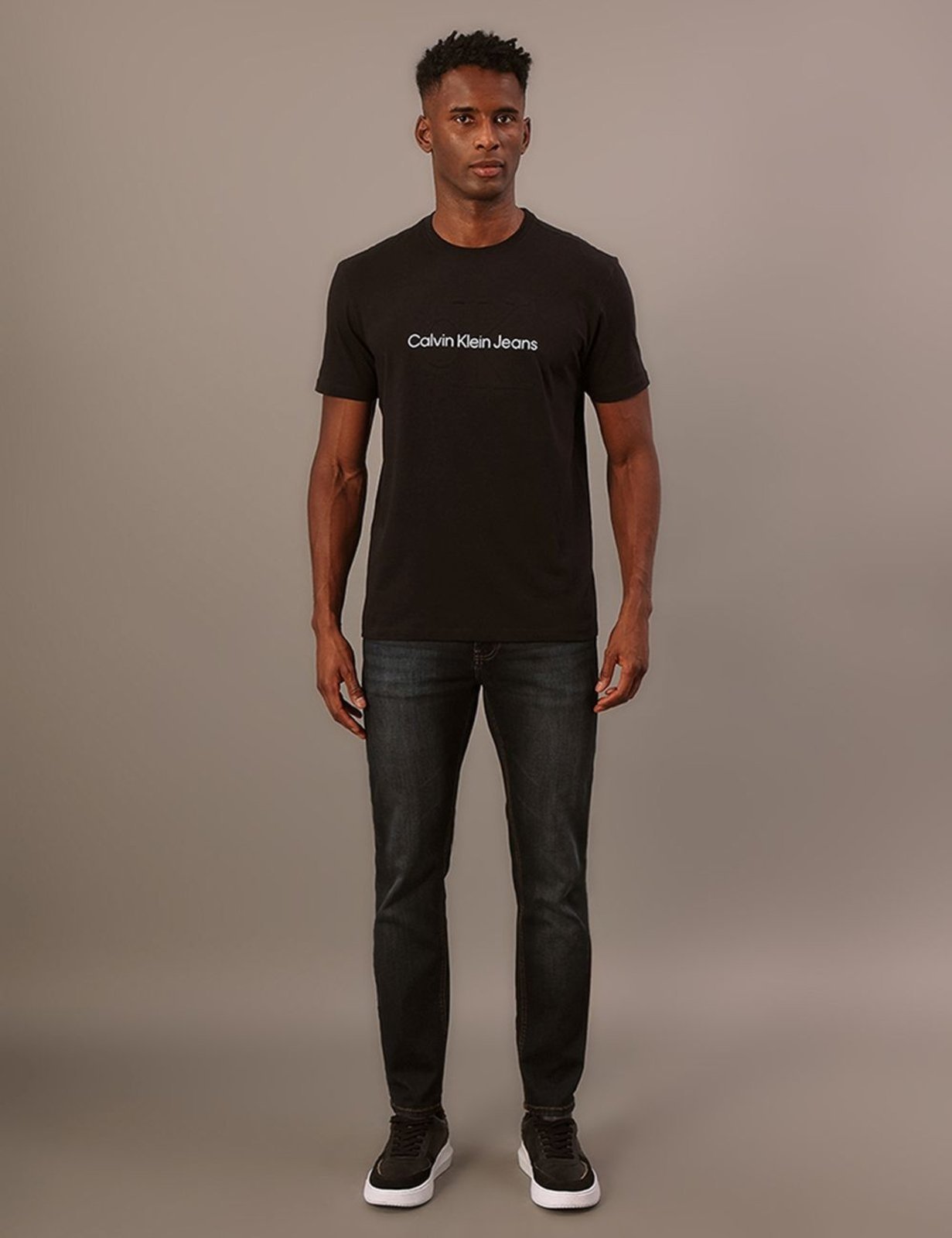 Camiseta Masculina Embossed Calvin Klein Jeans - Preto Calvin Klein Jeans