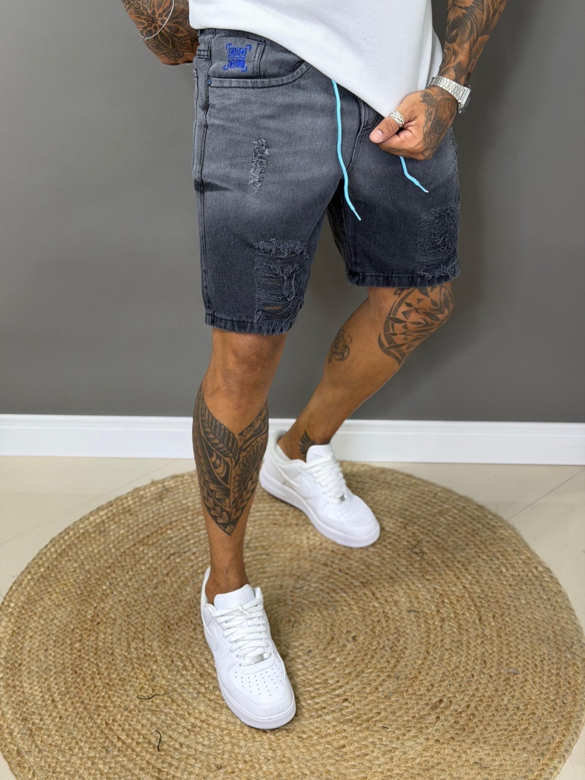 Bermuda Jeans Masculina Estilo Jogador com Elastano Linha Premium Grafite Modelagem Gringa
