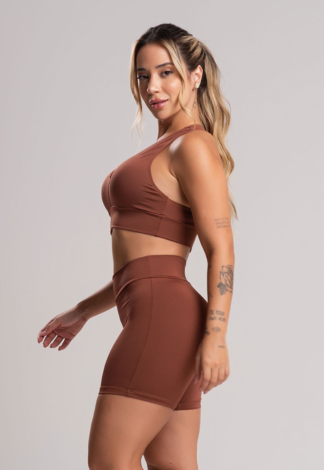 Short MVB Modas Curto Cintura Alta Fitness Suplex Estampado Marrom