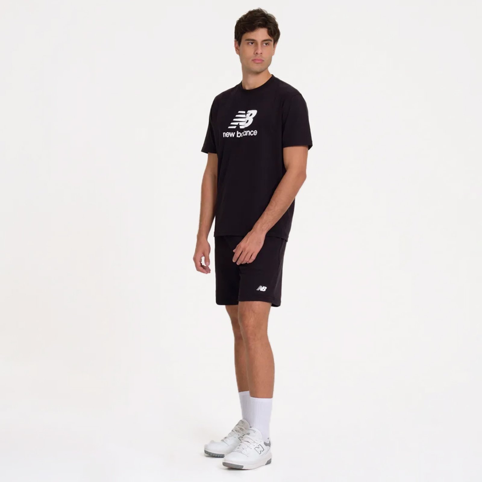 Vista 3 Camisa New Balance Essentials Preta preto New Balance preto