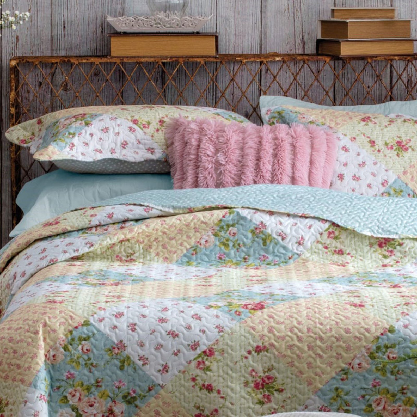 Kit Cobre Leito Colcha Casa Scarpa Mix Queen Estampado Dupla Face Floral 3 Peças – Mariana