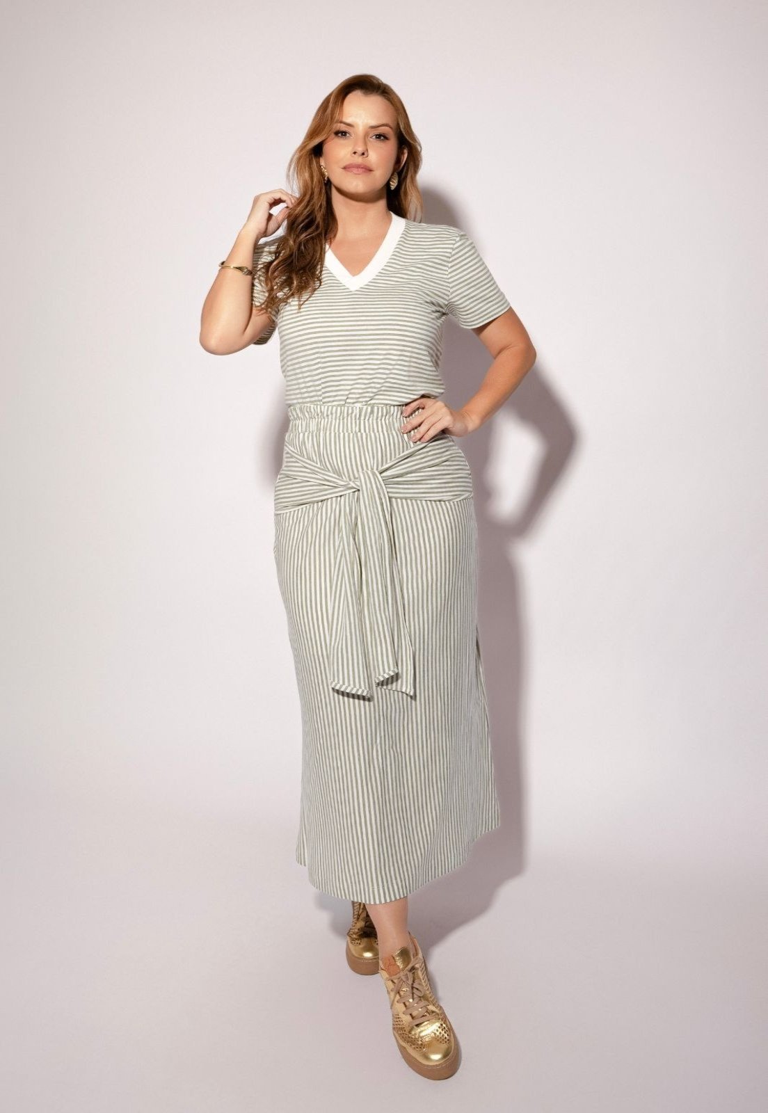 Conjunto Listrado de Saia Longa e Blusa Verde