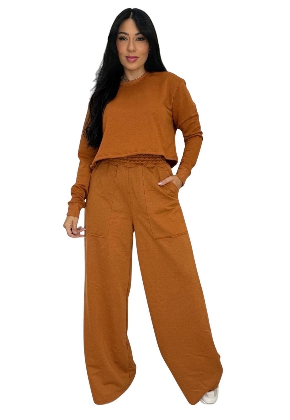 Conjunto Moletinho Blusa com Manga Longa e Calça Wide Leg e Samantha Caramelo