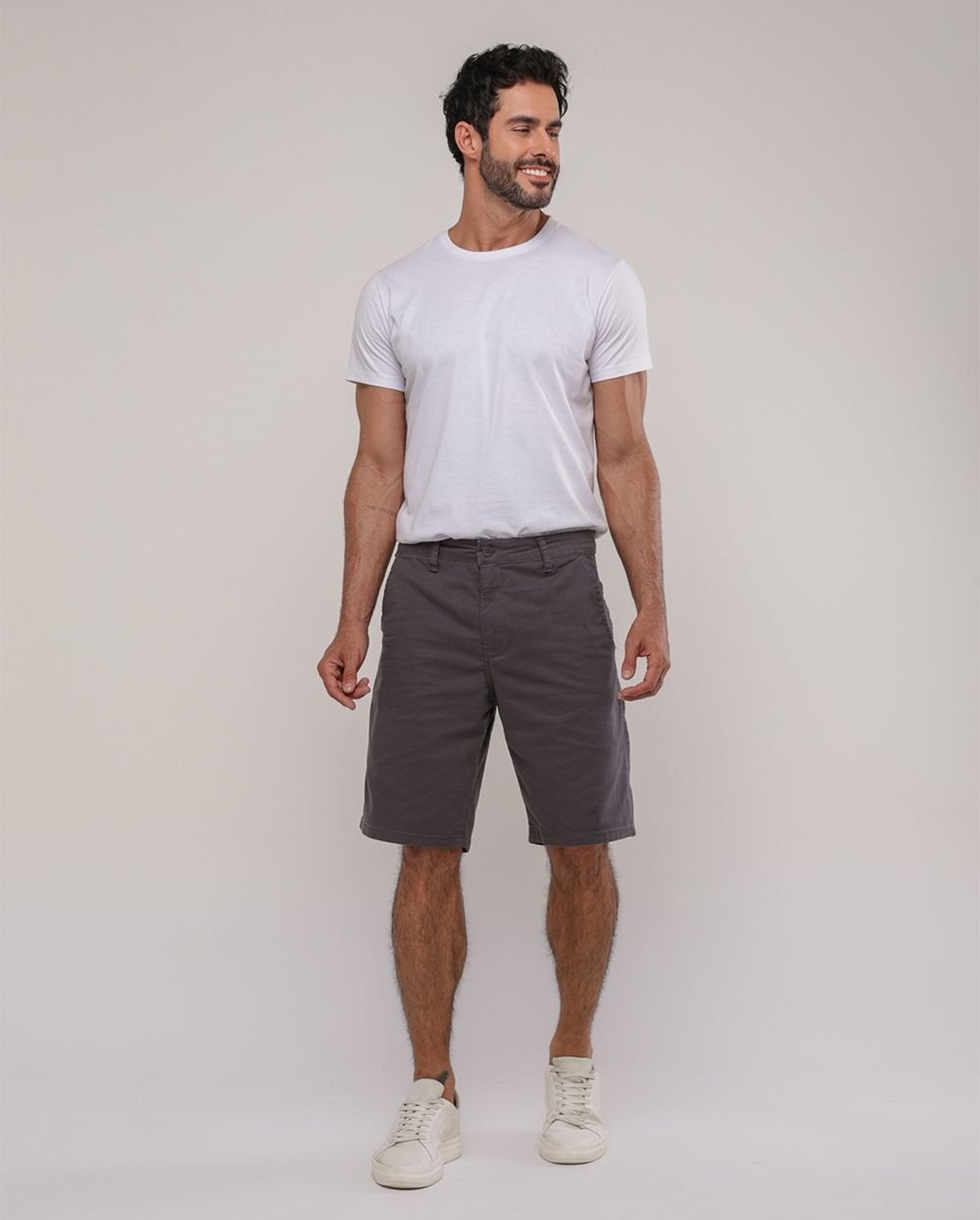 Bermuda Masculina Chino 11100 Cinza Consciência