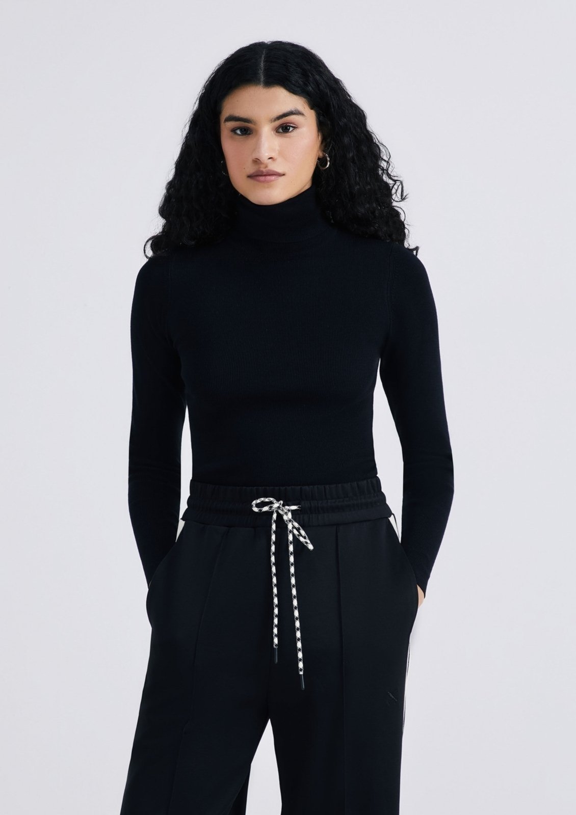 Blusa Feminina Manga Longa Em Tricô Canelado