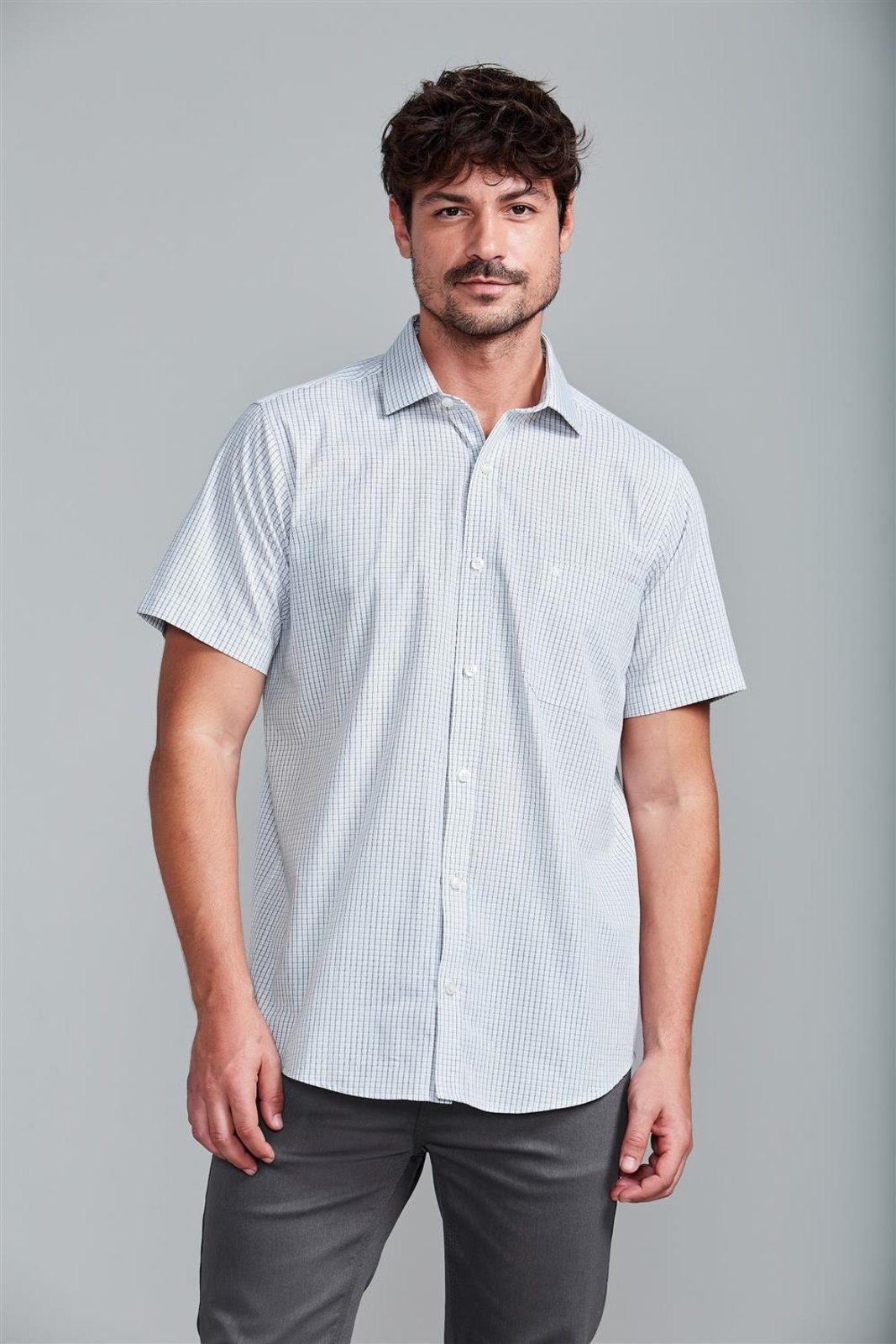 HIGHSTIL Camisa Manga Curta com Bolso Comfort Listrada - Branco/Azul Marinho
