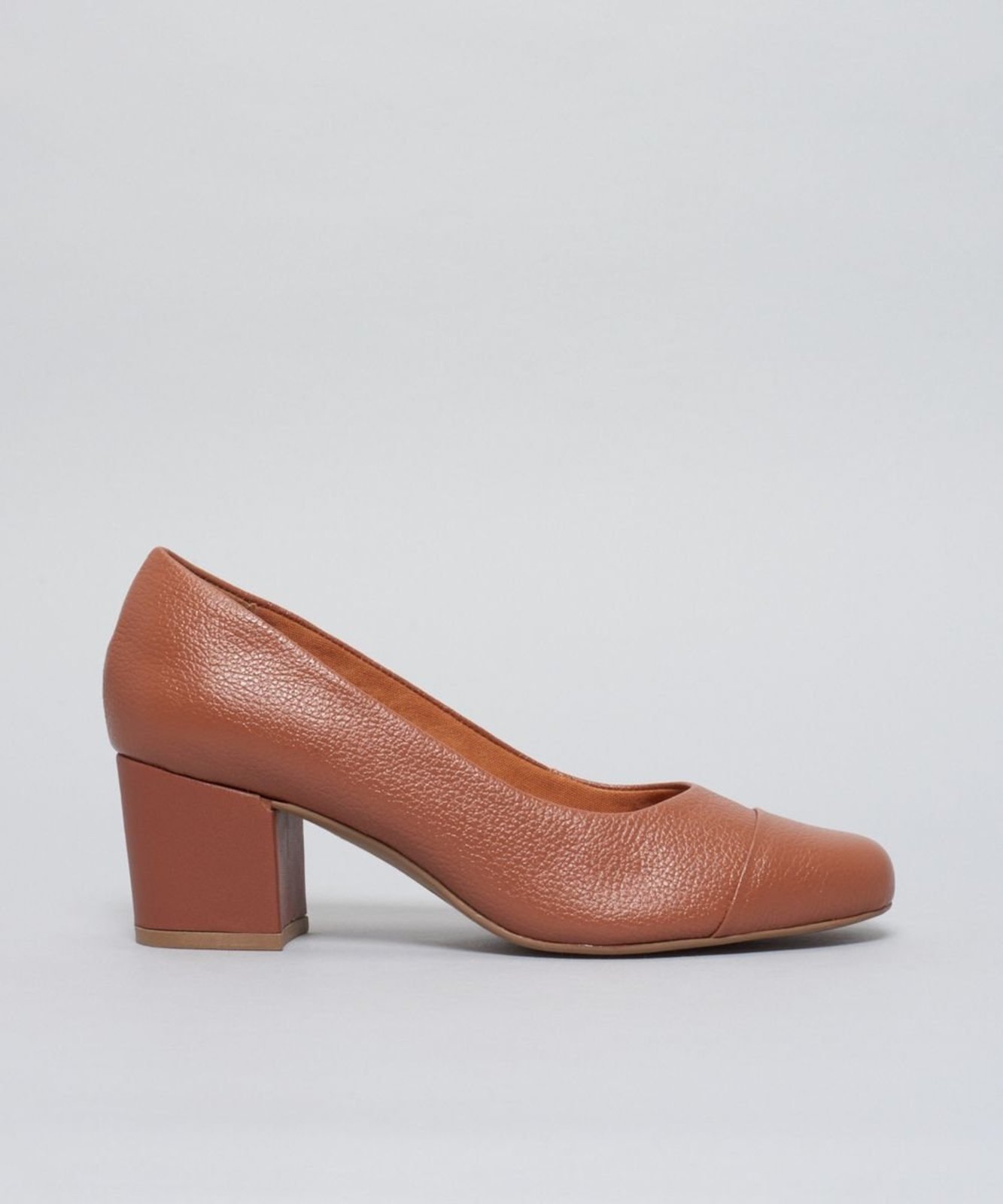 Scarpin Couro Bico Redondo - Mousse 37 - mousse