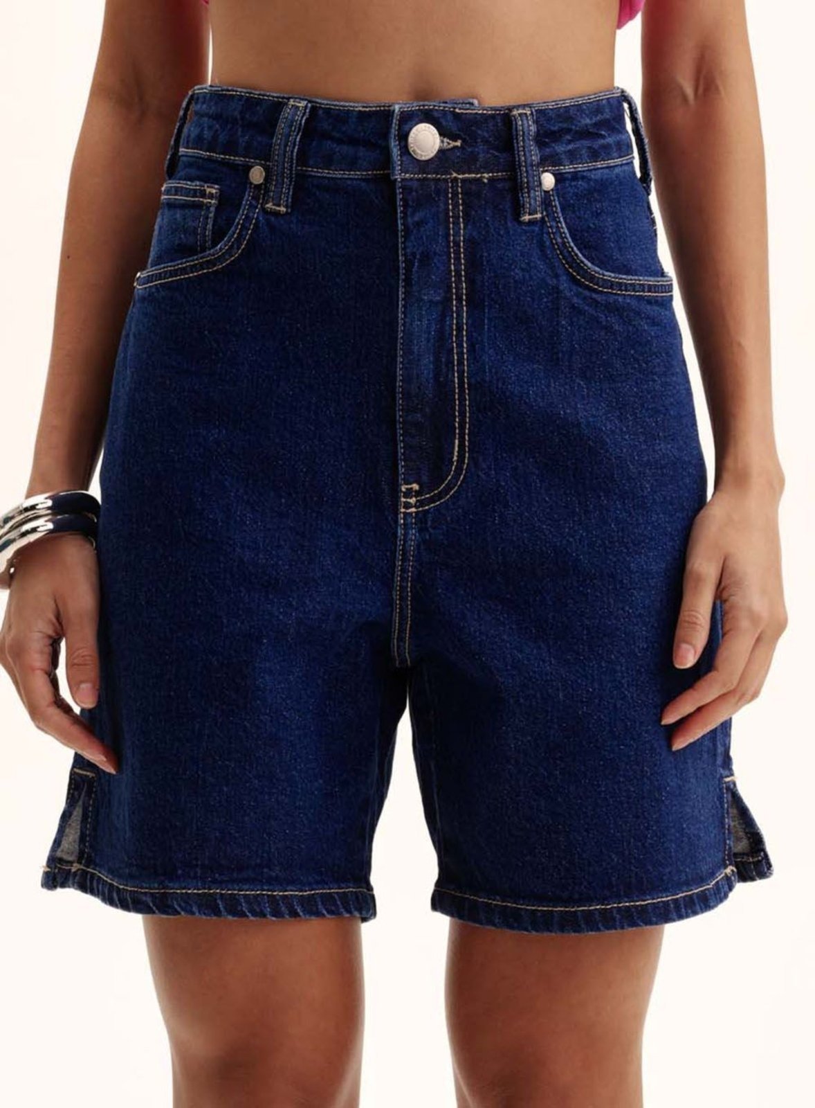 Bermuda Jeans Feminina Recortes Laterais – Anne Triton