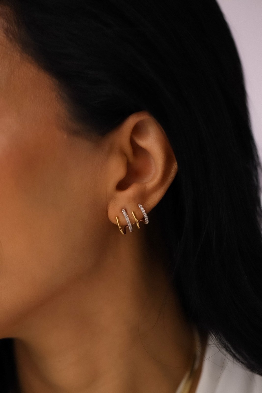 Vista 2 Brinco Ear Cuff 4 Fios Banhado a Ouro 18k Alexandra Michelassi Semijoias prata Alexandra Michelassi Semijoias prata