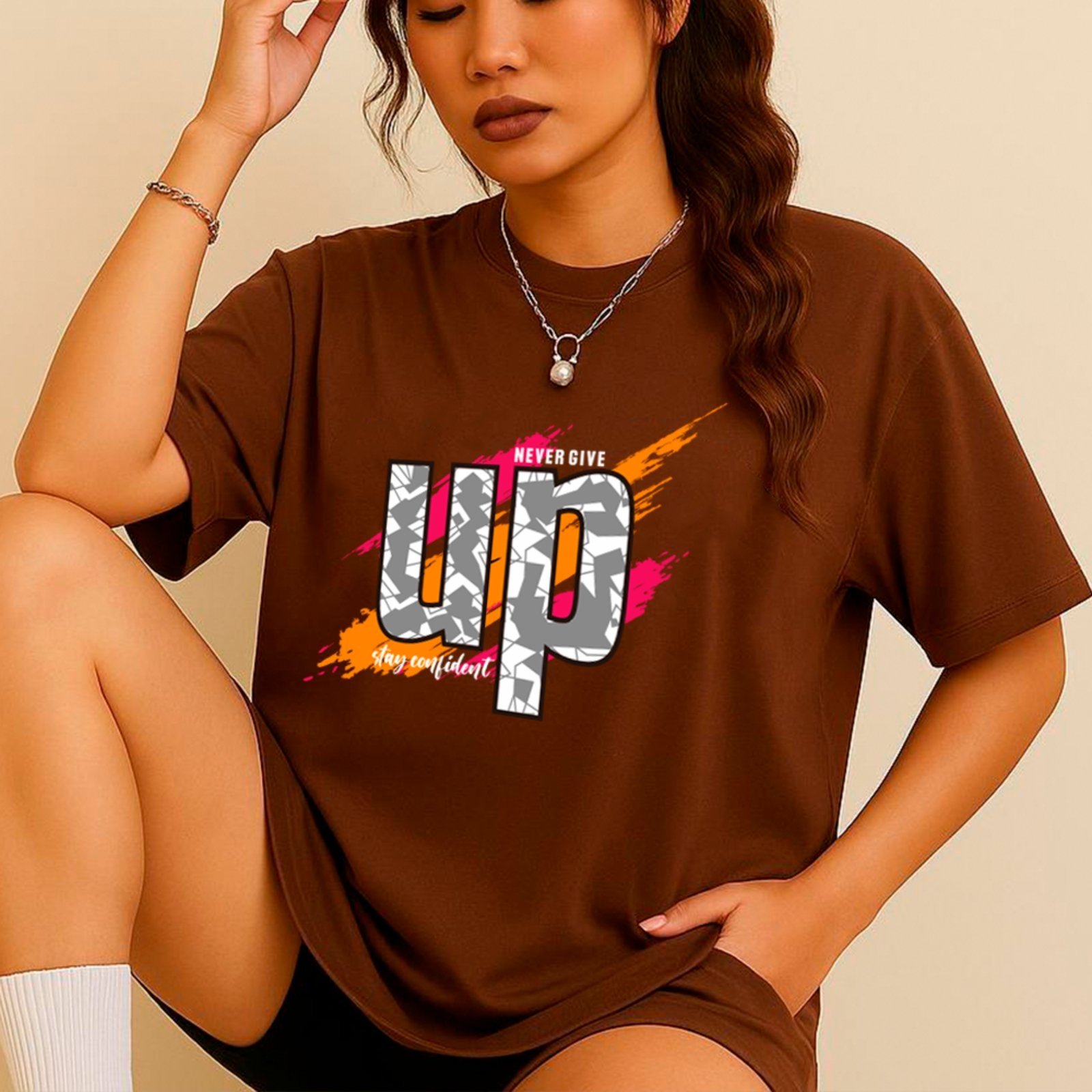 Camiseta Ousy Unissex Never Give Up Stay Confident Básica Marrom