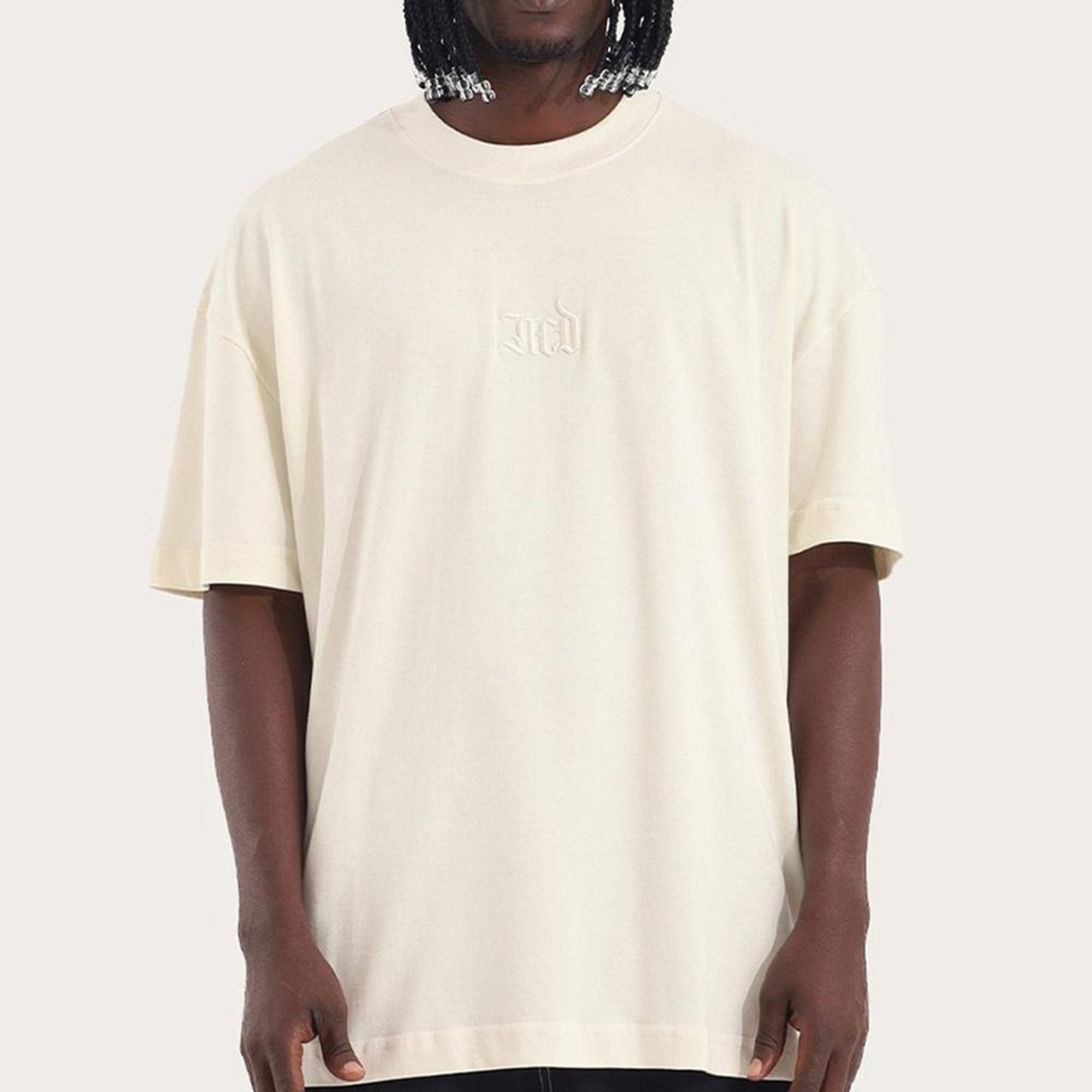 Camiseta MCD Box Fit Caligraffiti Bordado WT26 Off White