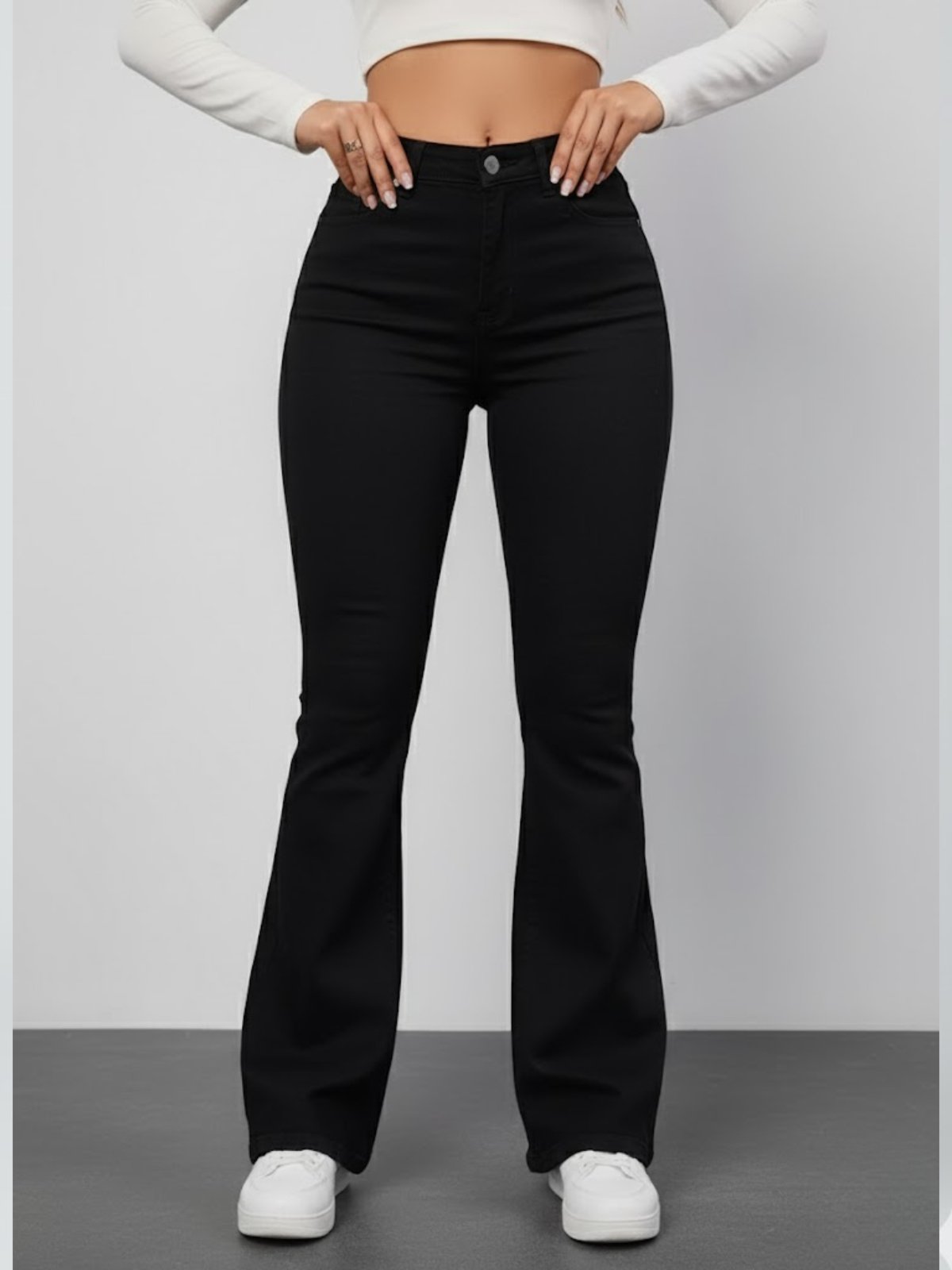 Calça Jeans Flare Alpha Street Wear Preta Feminina Cintura Alta e Caimento Perfeito
