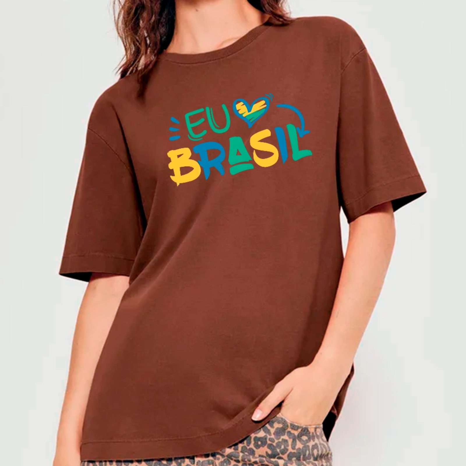 Vista 2 Camiseta Ousy Oversized Eu Amo Brasil Estampa Patriótica Moda Streetwear Unissex preto ousy preto