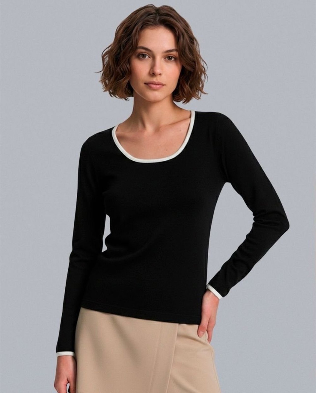 Sueter Feminino Gola Redonda com Contraste 99235 Preto 206oz