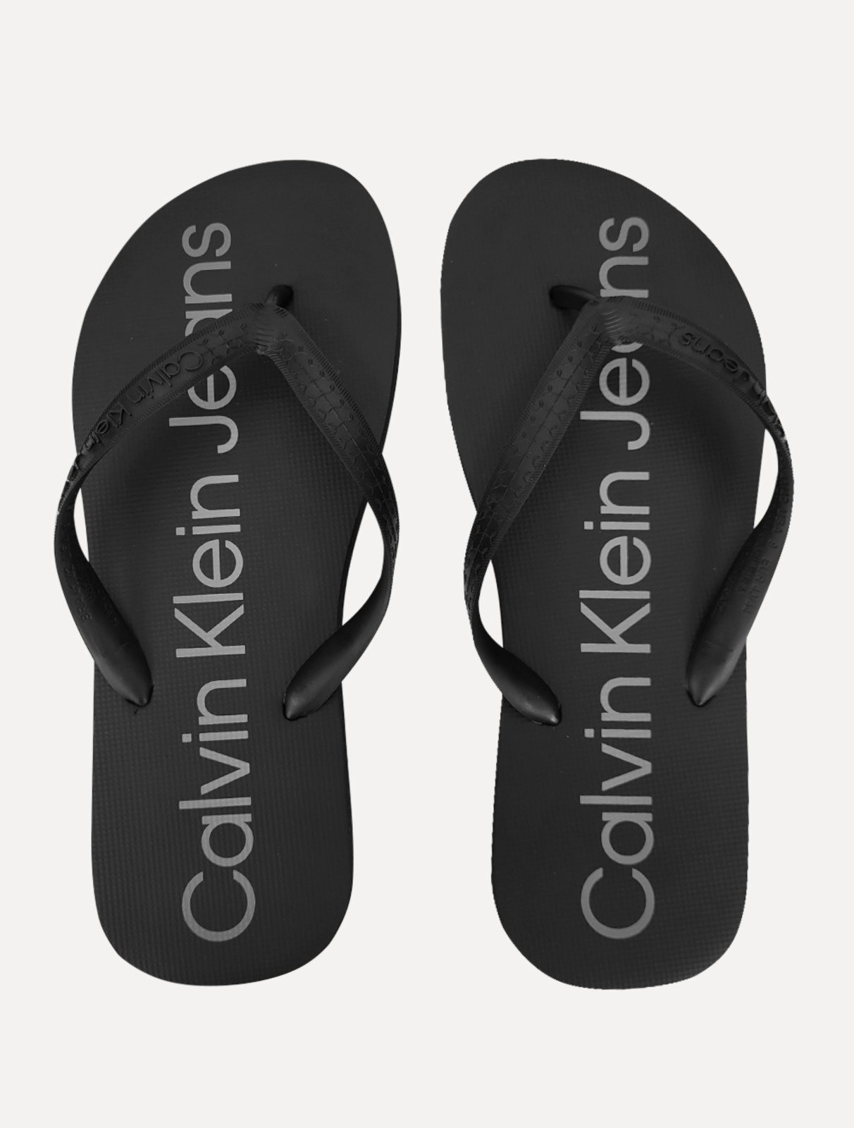 Chinelo Calvin Klein Jeans Silk Grey Logo Básico Preto