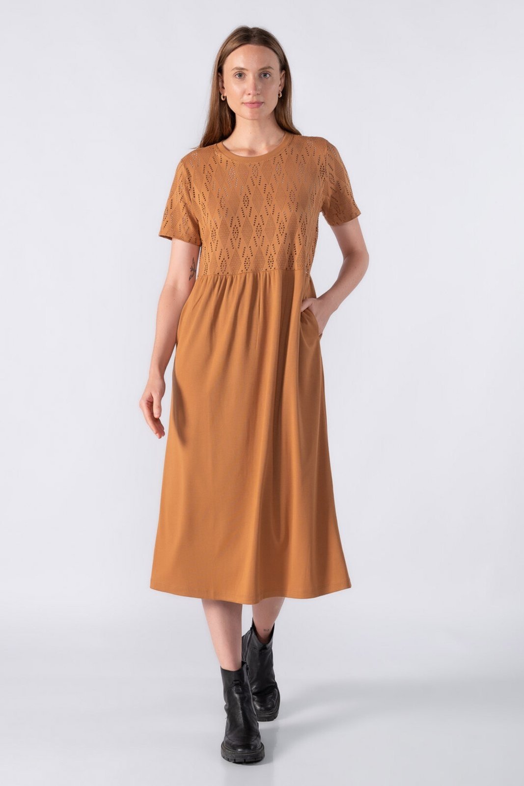 Vestido midi em laise e ribana Marrom