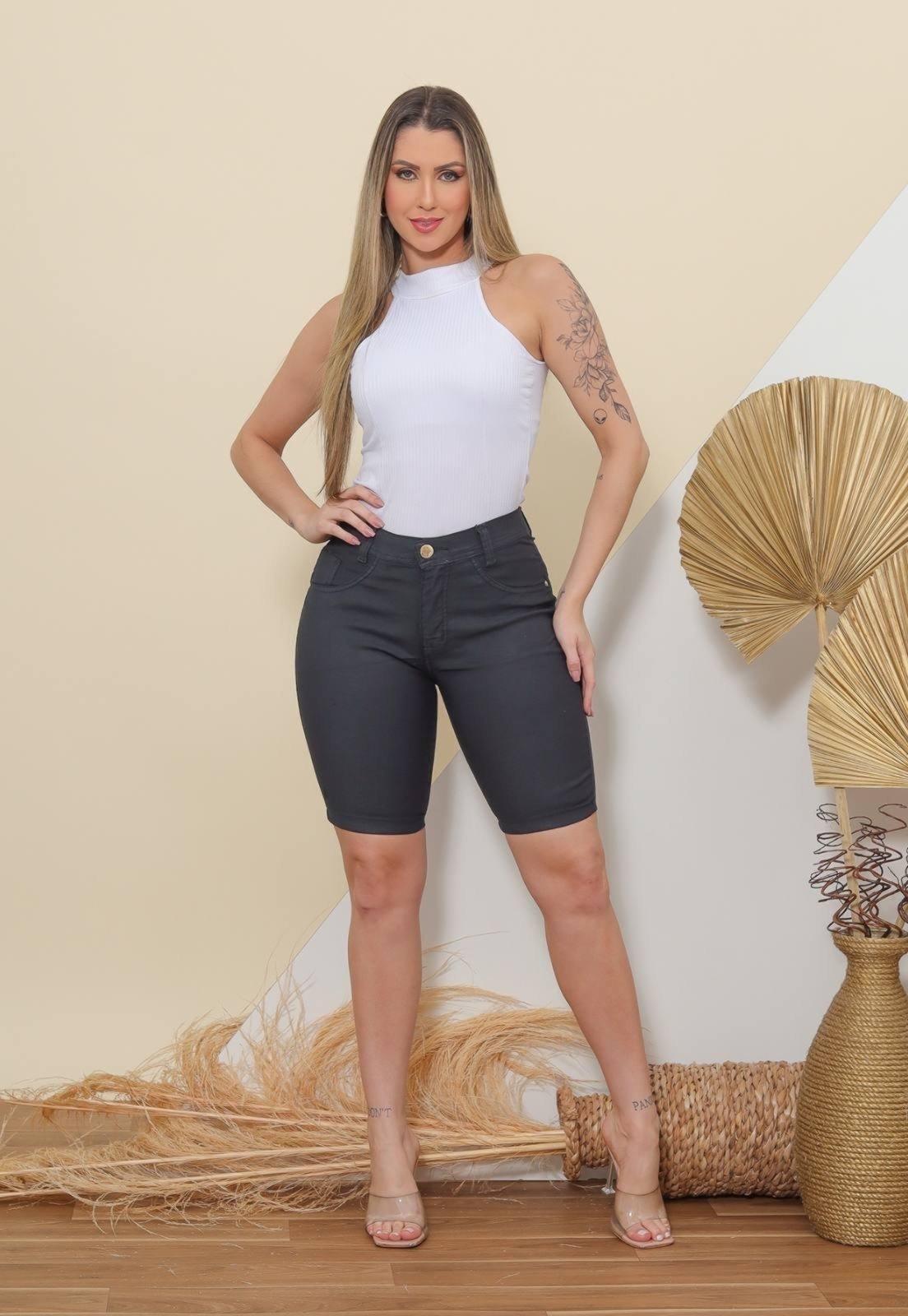 Shorts Bermuda Feminina GARAIS MODA Sarja Premium Moda Tendência Fashion Confort Preto Chumbo