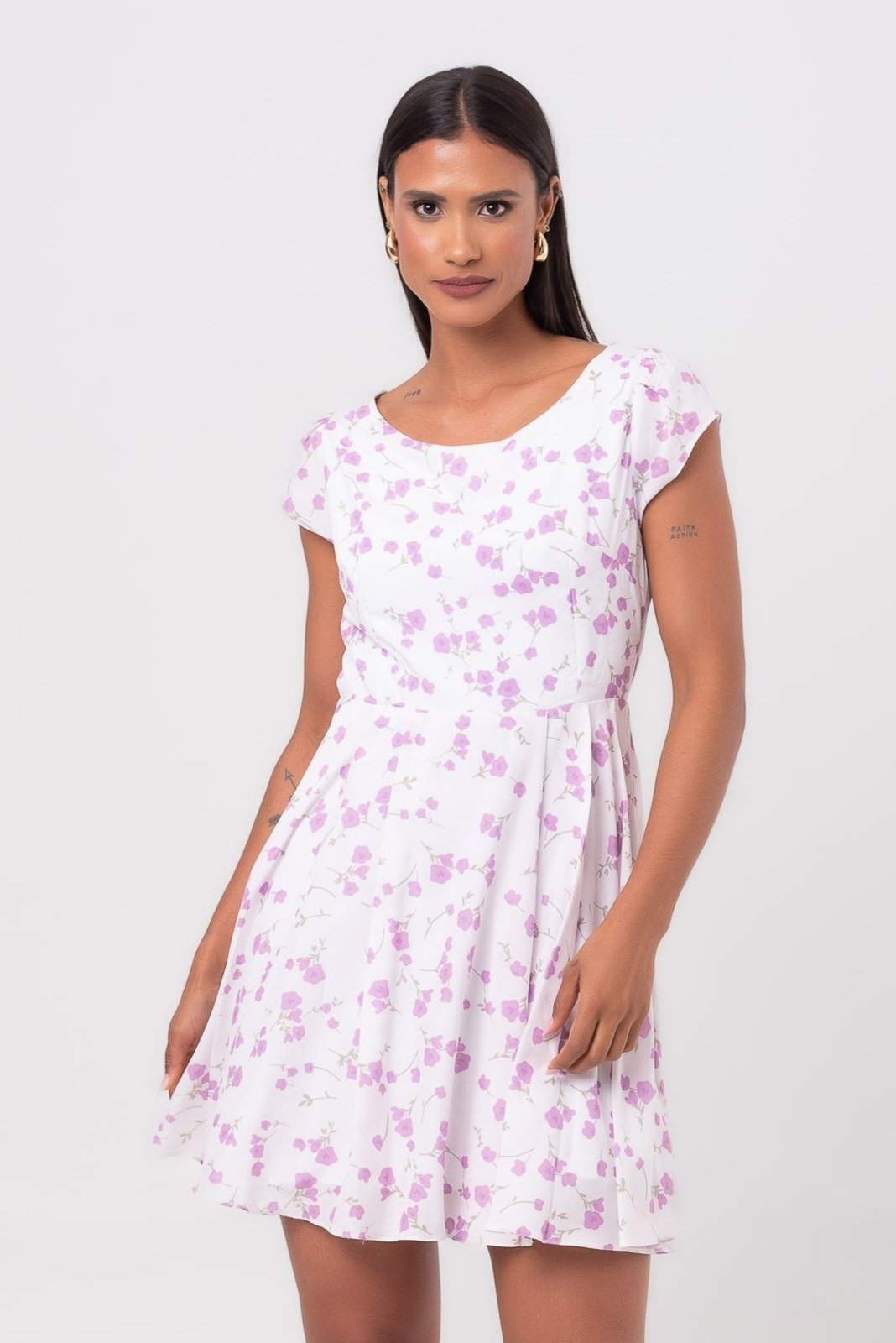 Vestido curto lavanda tropical pequiá