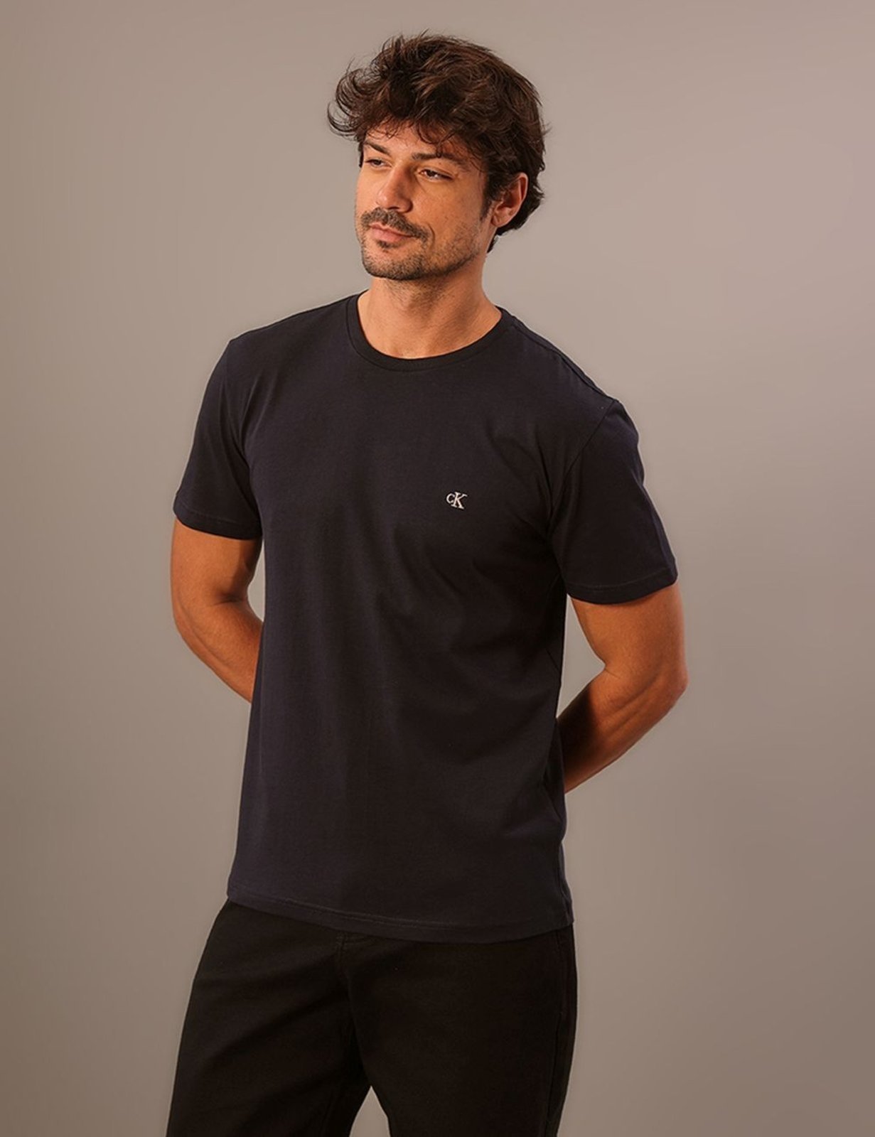 Camiseta Manga Curta Calvin Klein Jeans Masculino Ck Bordado - Marinho Calvin Klein Jeans