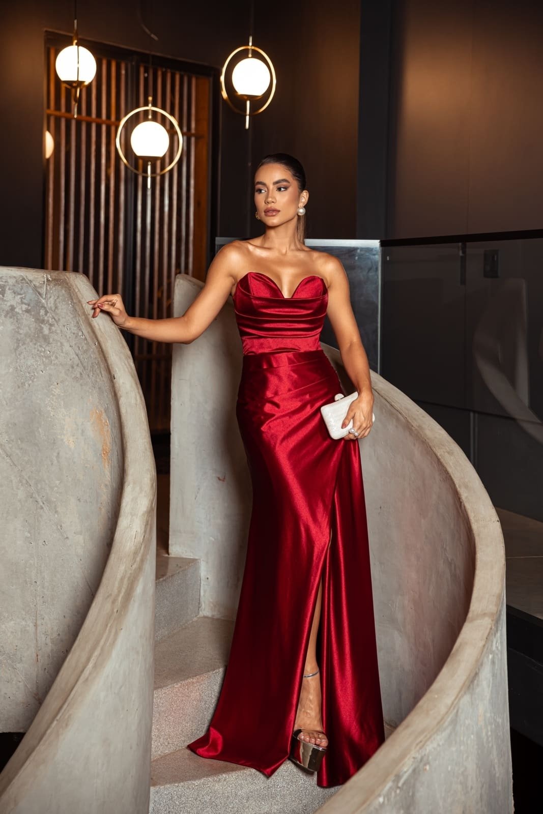 Vestido Longo de Festa Madrinhas Tomara que Caia Corselete com Fenda Arlye Vermelho