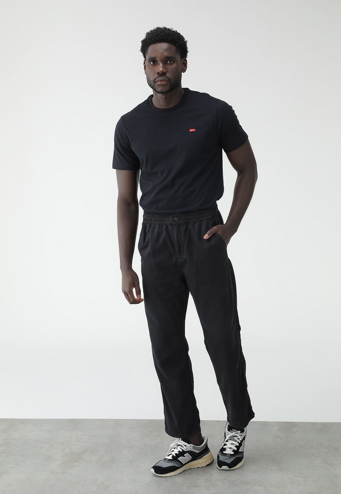 Camiseta Levis Slim Logo Preta