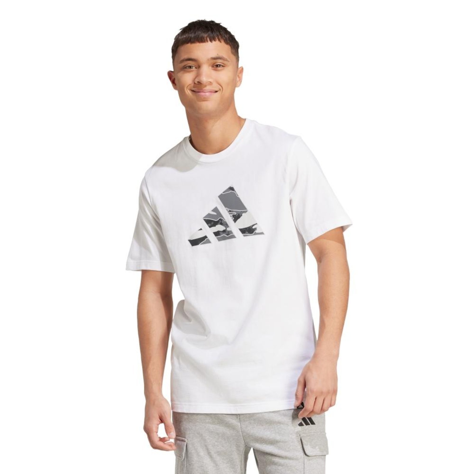 Camiseta estampada com logotipo camo adidas Sportswear Branco