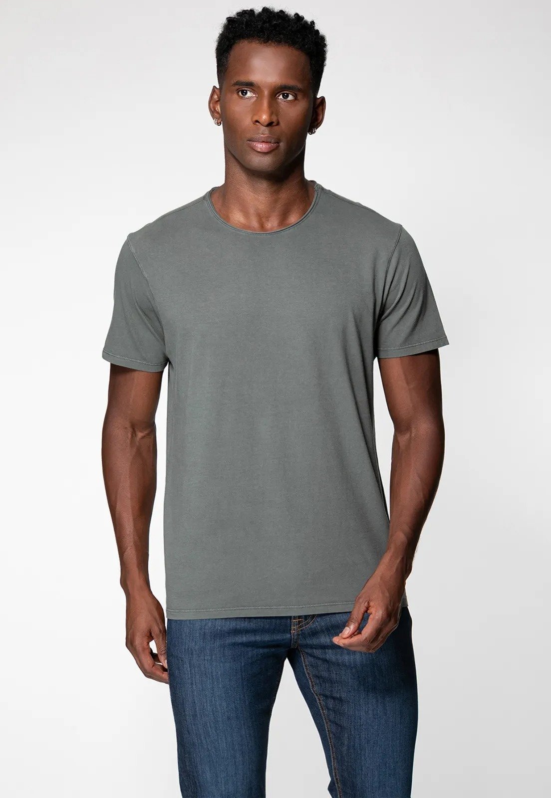 Camiseta Guess Decote A Fio Verde Escuro