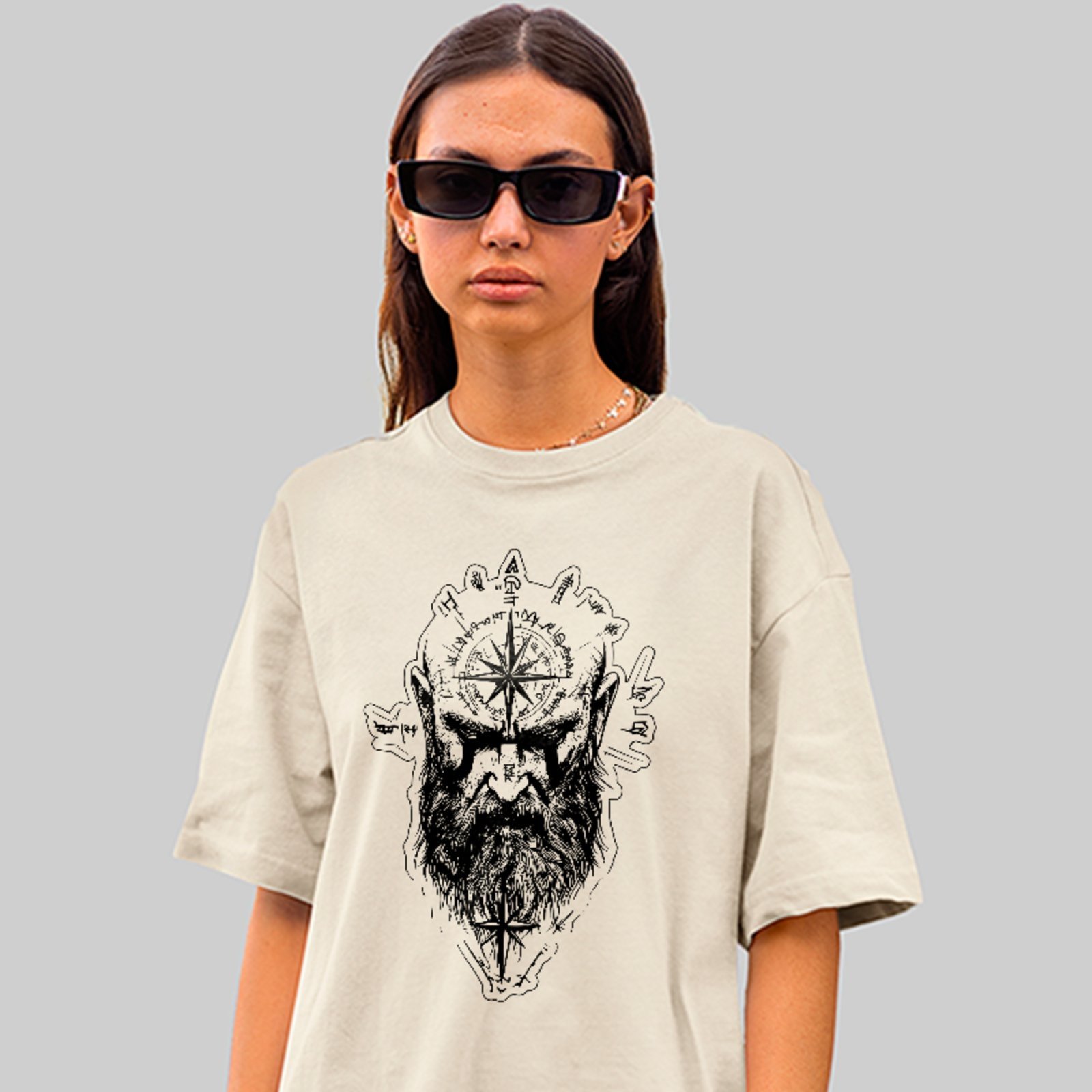 Camiseta Oversized Premium Caveira Viking Runas Nórdicas Unissex Off White